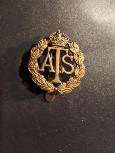 老王徽章第183期 - 英国二战本土辅助团帽徽    