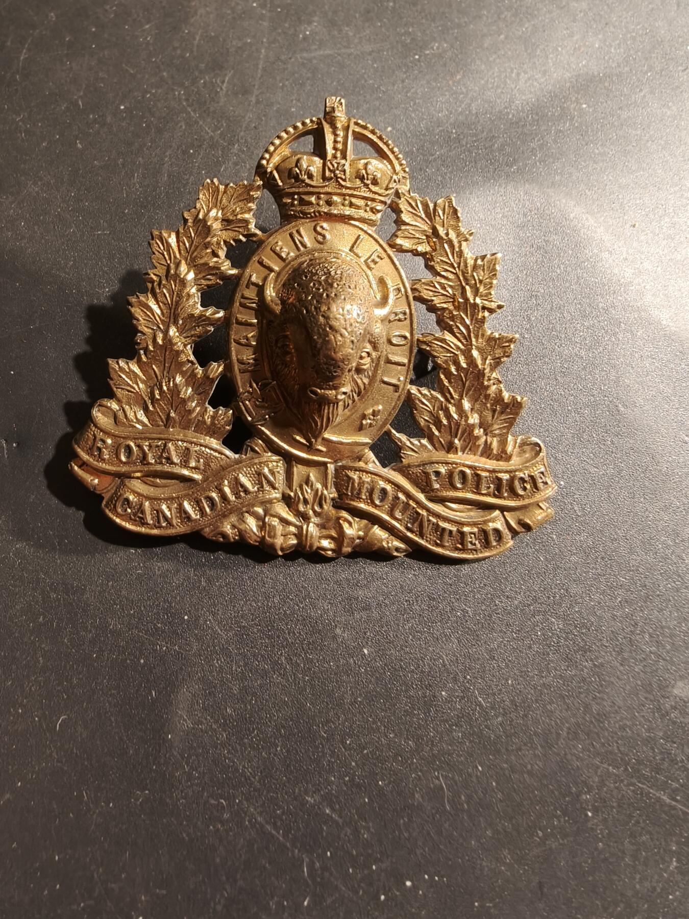 老王徽章第183期 英联邦加拿大皇家骑警警用帽徽     大尺寸     一战时期