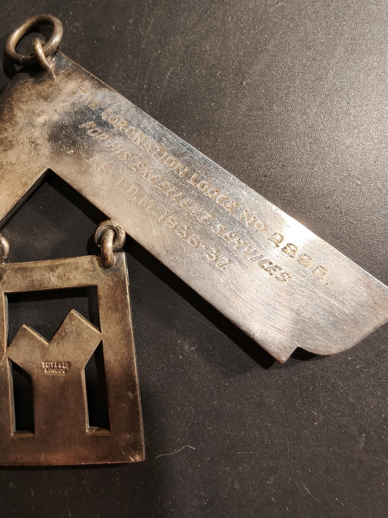 老王徽章第183期 英国共济会勋章    实发二战前版本    厚重大尺寸    带盒子