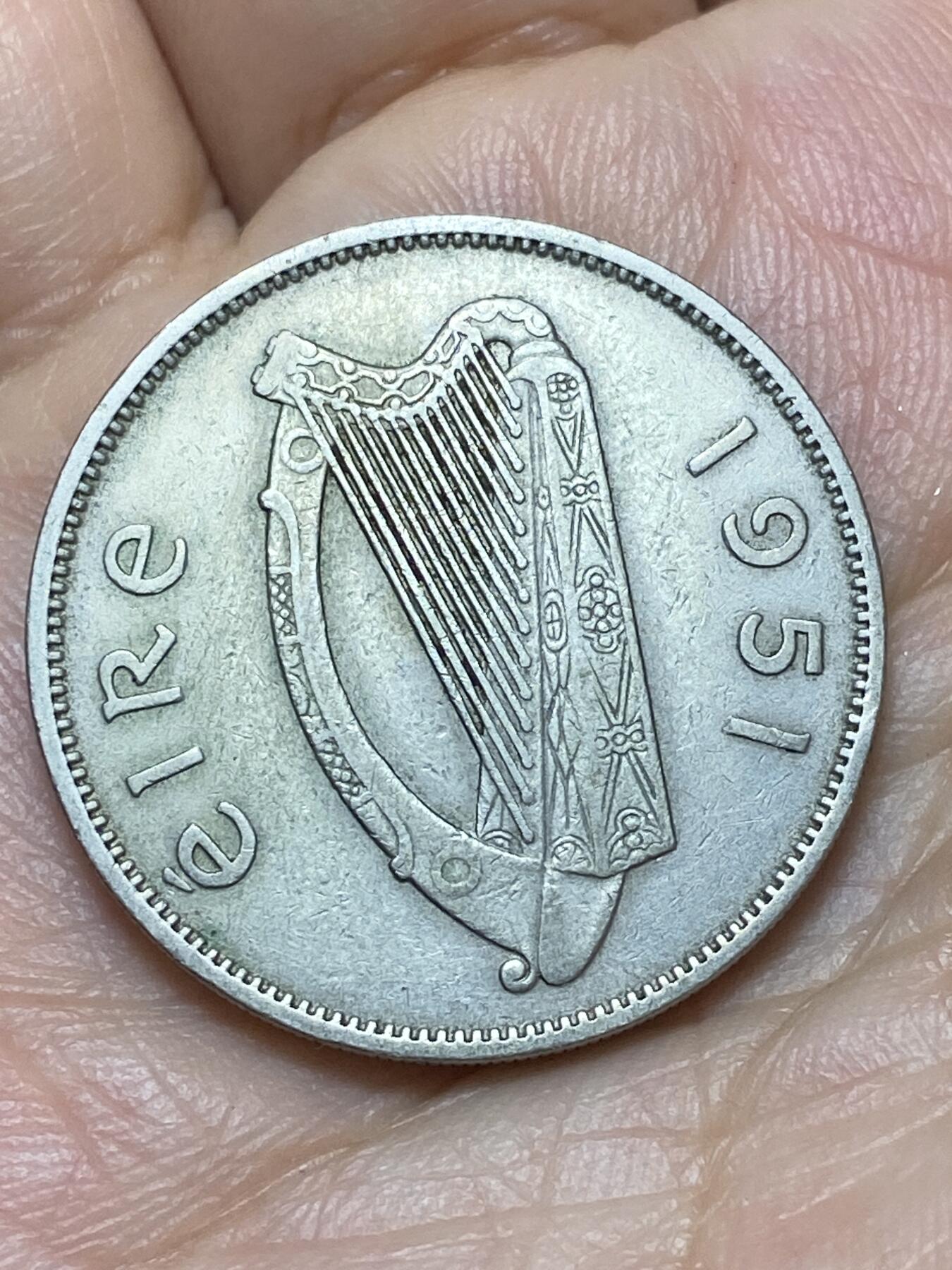 2026年第二十九场(总第一百九十八场）英国一线回流散币新年初九特拍场第一场(免佣金) 爱尔兰🇮🇪1951年1弗洛林(等值2先令，共和国时期第一套第二版)