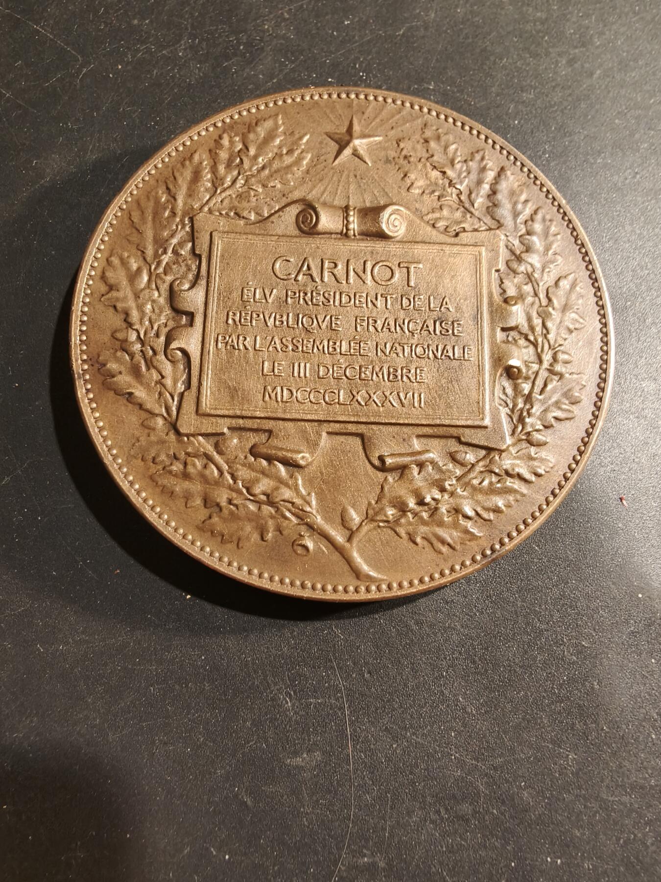 老王徽章第183期 法国1887年萨迪·卡尔诺就任总统大铜章     原盒    大师阿尔菲杜布瓦作品     直径68mm    重量148g