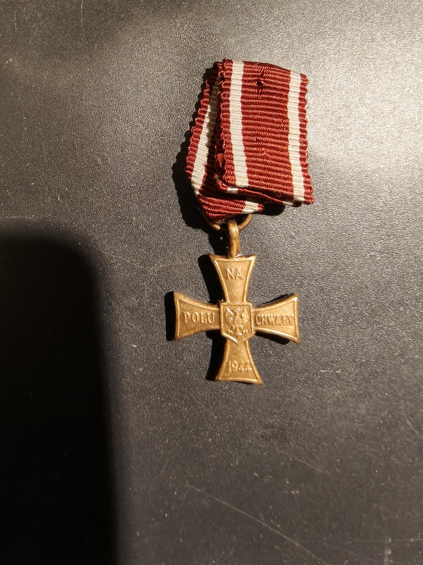老王徽章第183期 波兰二战英勇十字迷你章