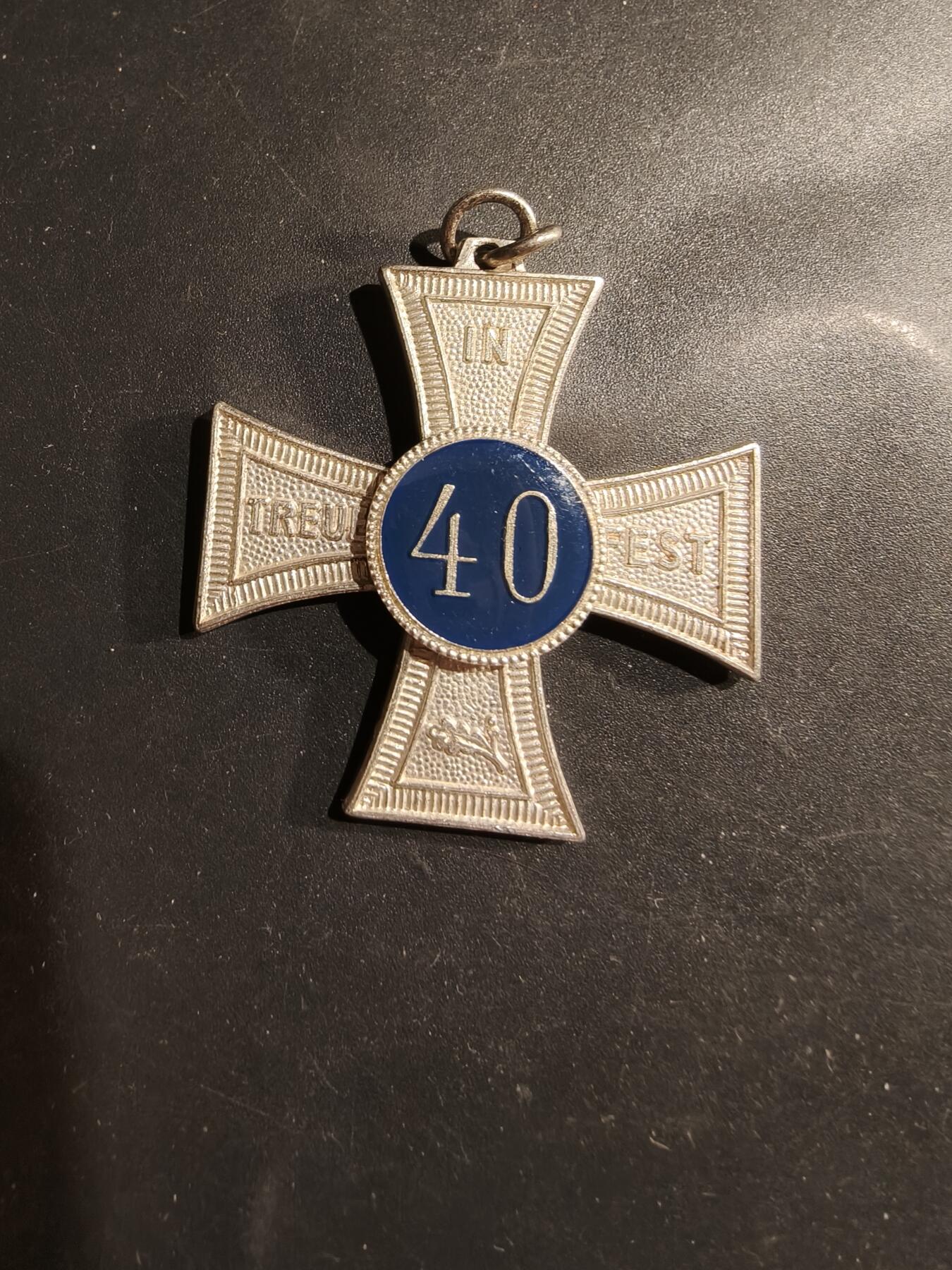 老王徽章第183期 德国巴伐利亚40年忠诚服务十字