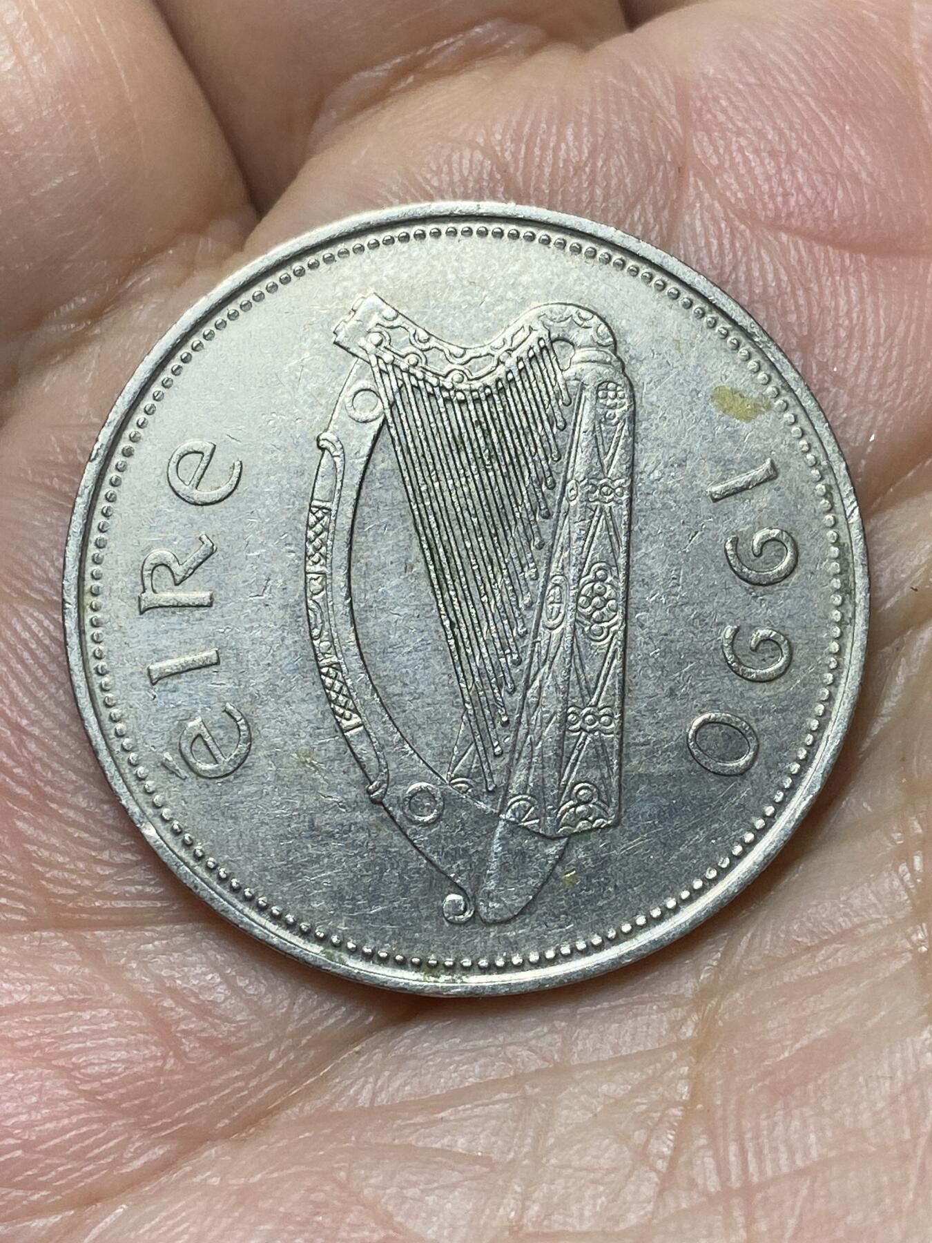 2026年第二十九场(总第一百九十八场）英国一线回流散币新年初九特拍场第一场(免佣金) 爱尔兰🇮🇪1990年1镑(共和国时期第二套)