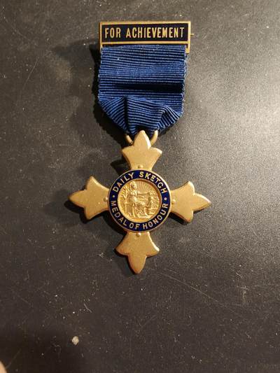 老王徽章第183期 - 英国生日俱乐部荣誉会员纪念章