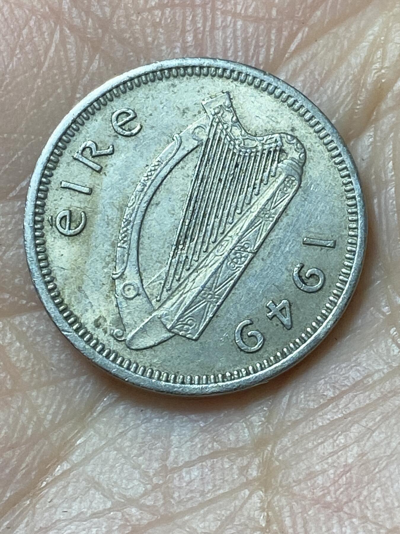 2026年第二十九场(总第一百九十八场）英国一线回流散币新年初九特拍场第一场(免佣金) 爱尔兰🇮🇪1949年3便士(共和国时期第一套第二版)