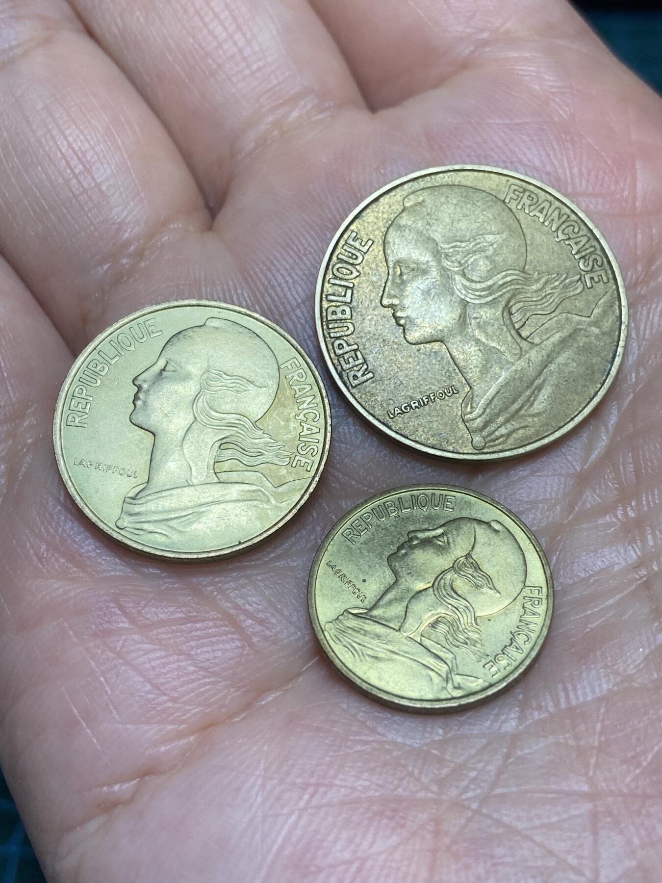 2026年第二十八场(总第一百九十七场）新春初七特拍场(佣金3%最低1元) 法国🇫🇷海豚标和猫头鹰标小面值3枚：1978年5分，1990年10分，1964年20分