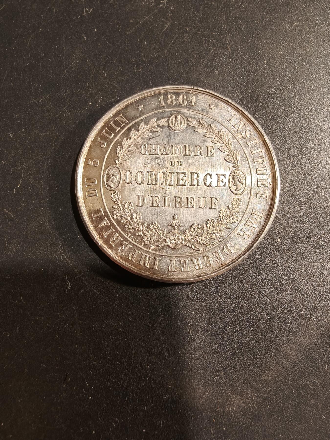 老王徽章第183期 法国1861年埃尔伯夫商会大银章    950银蜜蜂标     直径33mm     重量14g