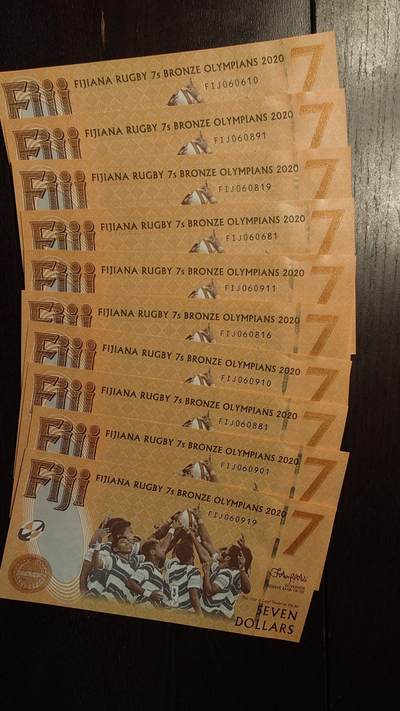 世界钱币～微拍第235期暨2026年第16期  数十款中低端货品10张批发成本价起拍 - 2020年斐济7元纪念钞 如图十张为一件一起拍 全新绝品无47