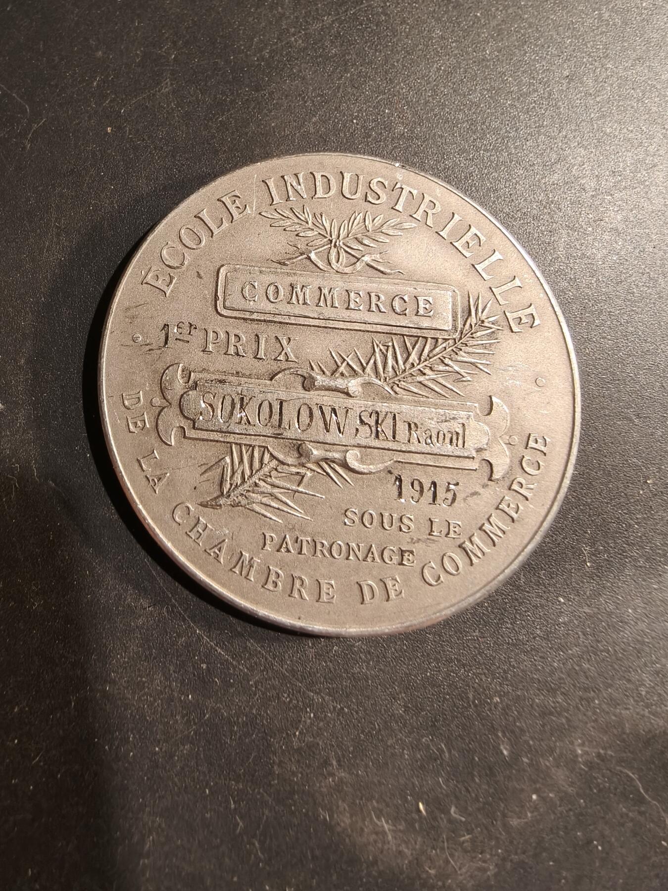 老王徽章第183期 法国1915年图尔宽市巴黎工商学校大银章    950银    直径41mm    重量46.1g
