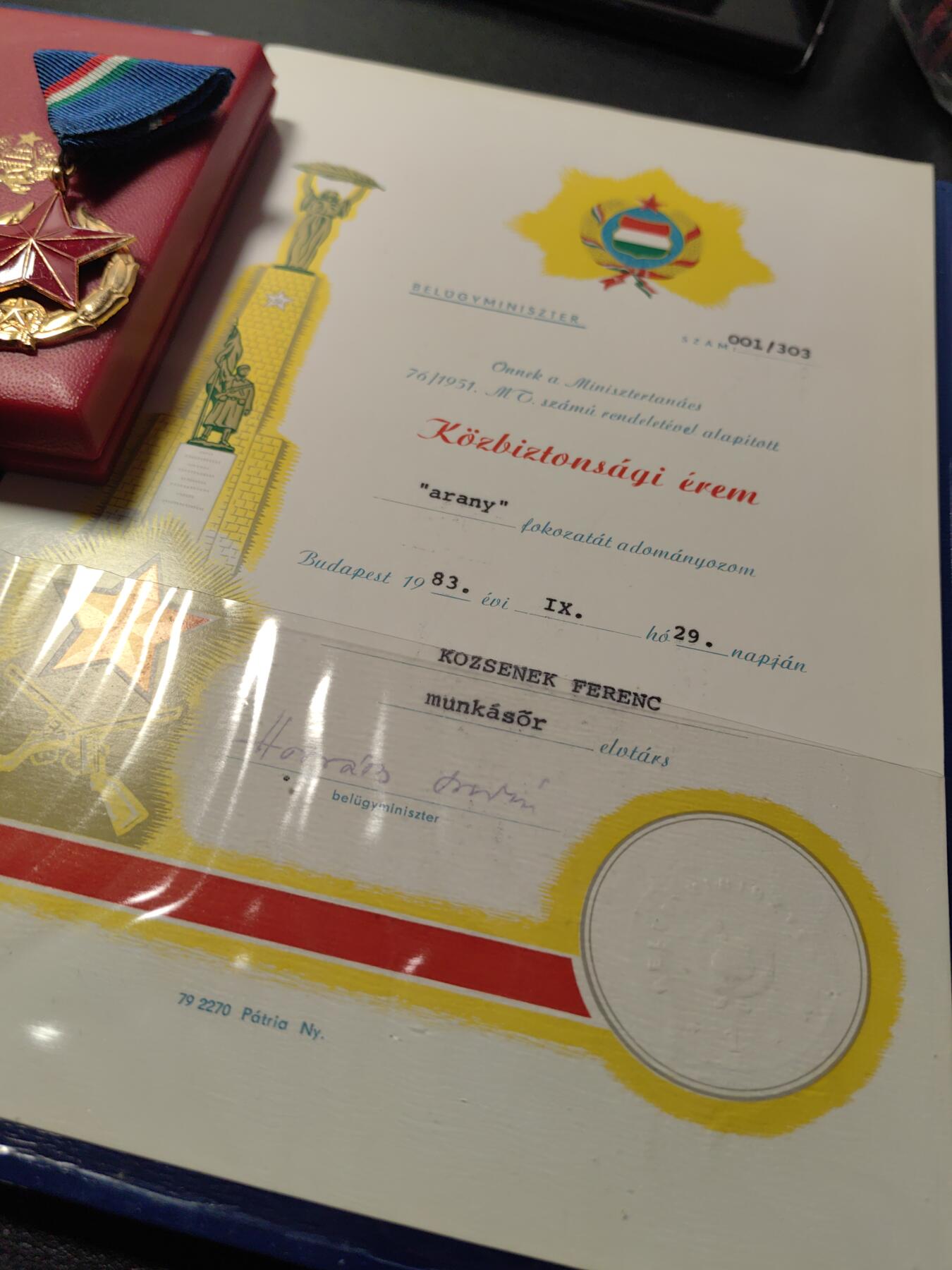 靖甫拍卖第五场 匈牙利警察金级维护社会秩序奖章原盒略带证