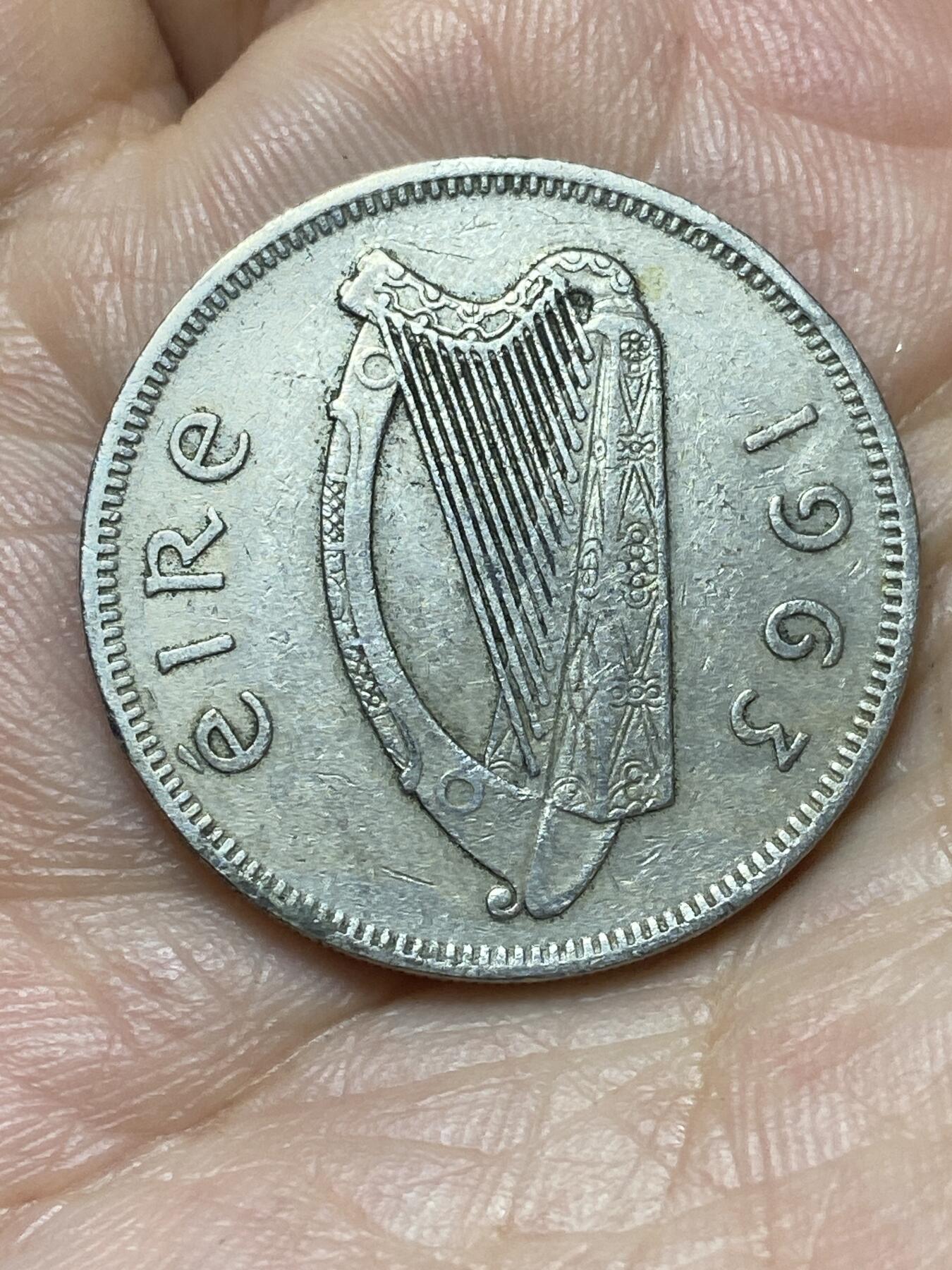 2026年第二十九场(总第一百九十八场）英国一线回流散币新年初九特拍场第一场(免佣金) 爱尔兰🇮🇪1963年1弗洛林(等值2先令，共和国时期第一套第二版)