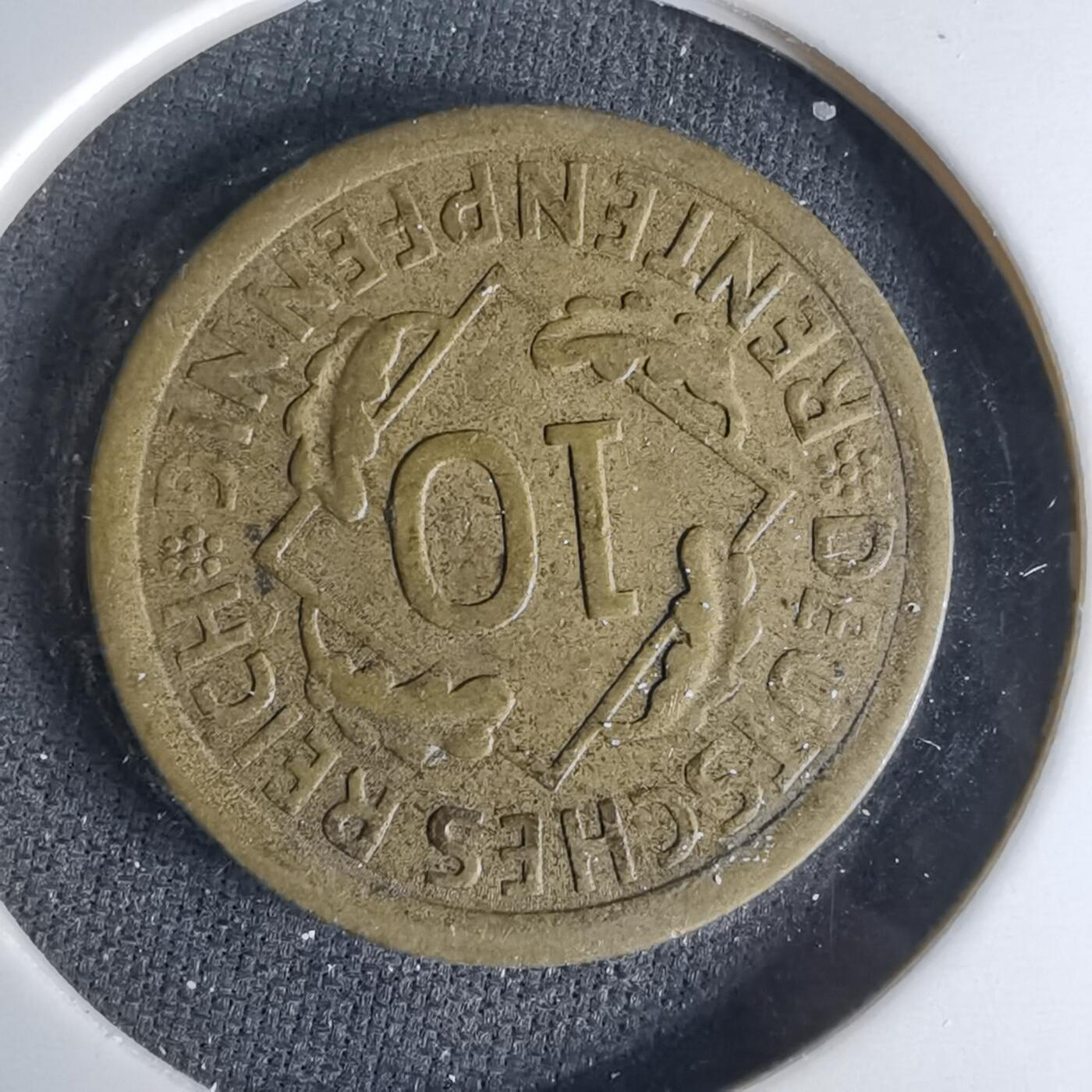 沼泽如烟--第999场