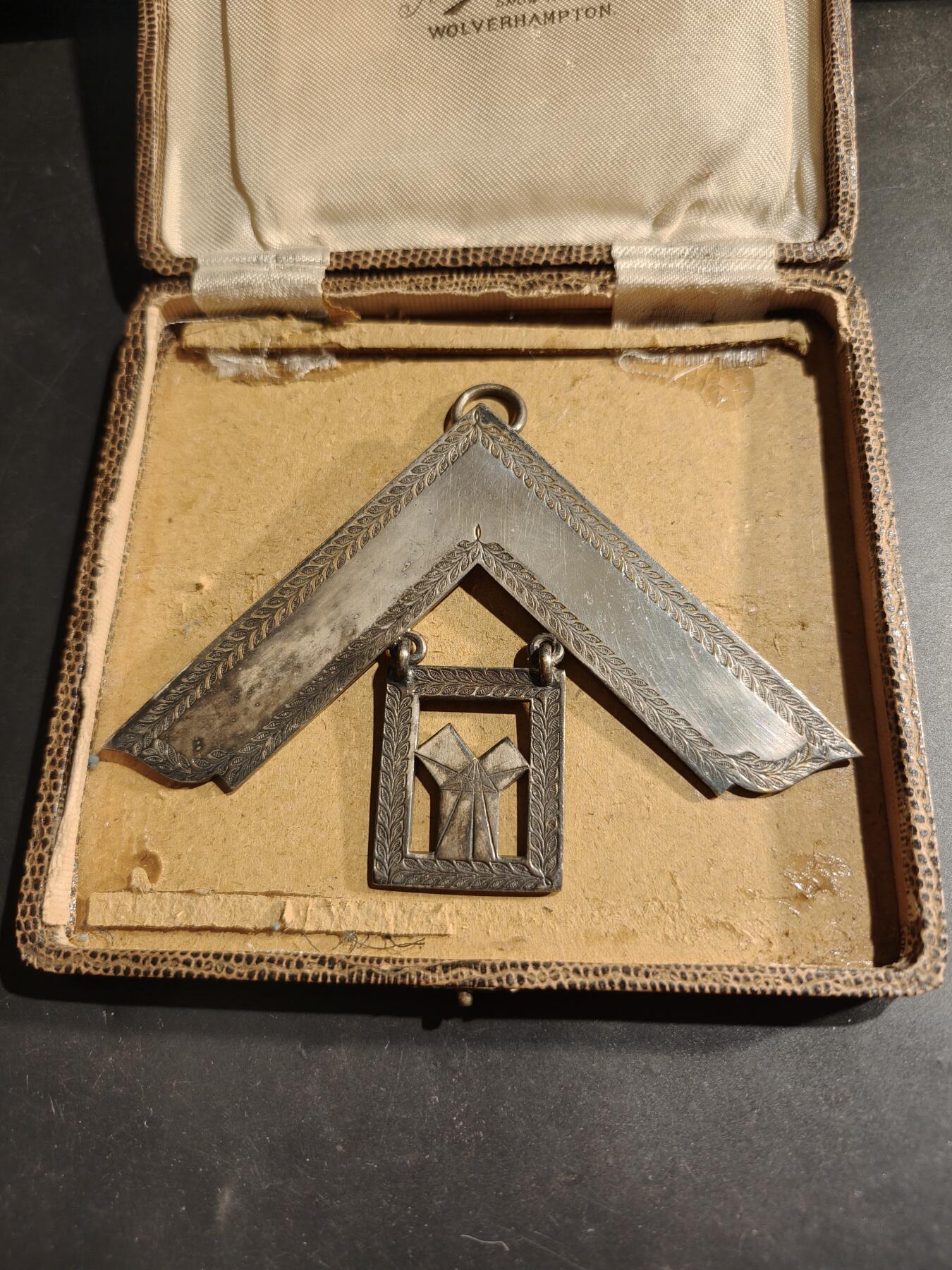 老王徽章第183期 英国共济会勋章    实发二战前版本    厚重大尺寸    带盒子