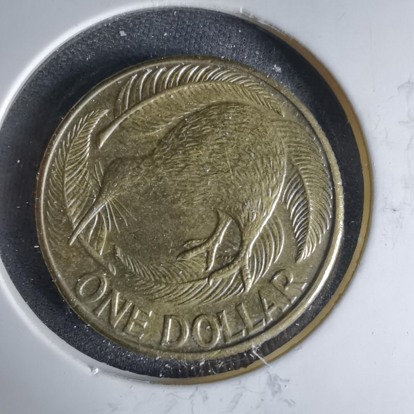 沼泽如烟--第999场 新西兰2000年一元