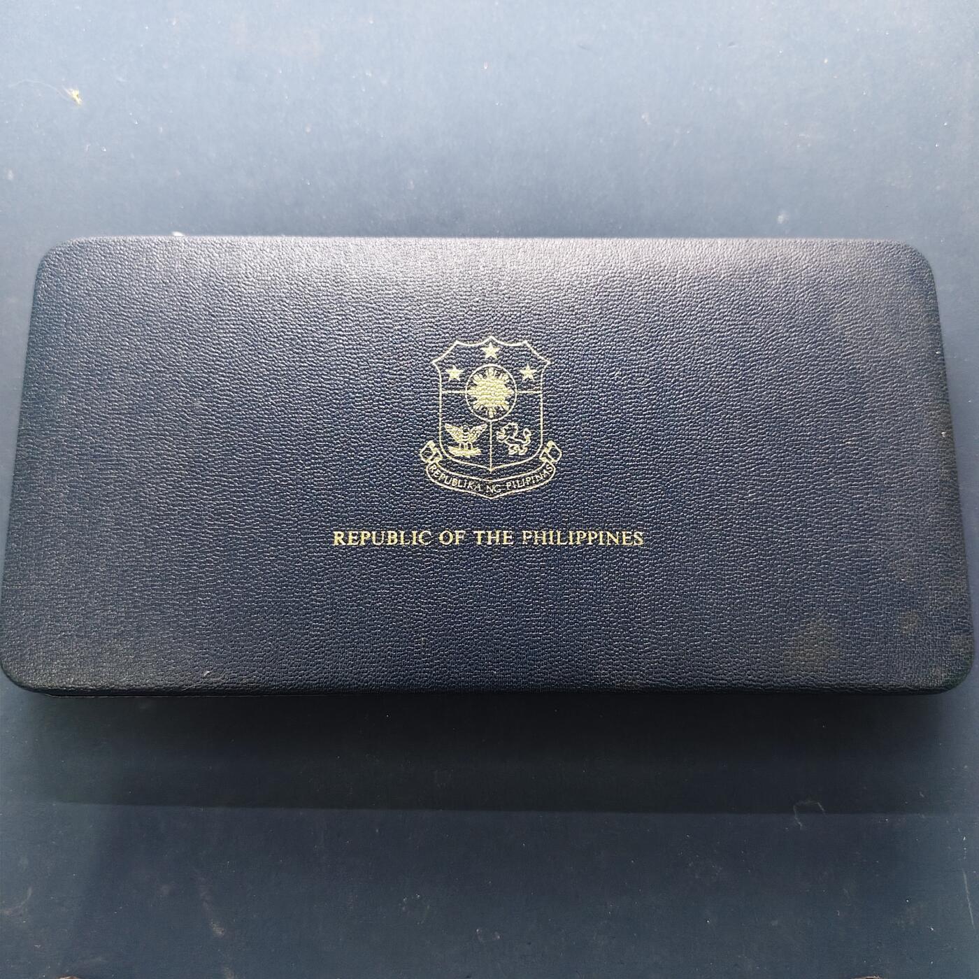 【全场包邮】纯粹捡漏拍505场 菲律宾1975年官方精制套币（无银币）-盒证全