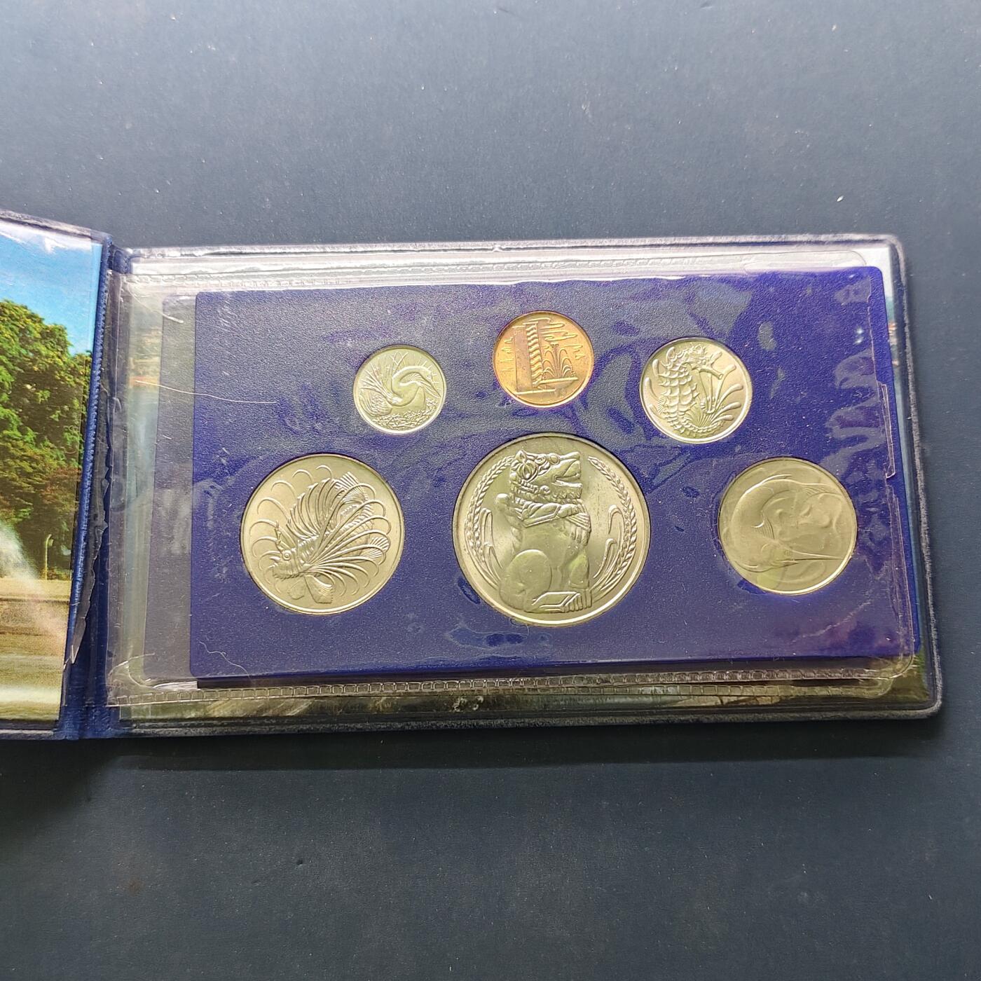 【全场包邮】纯粹捡漏拍504场-更新中 新加坡1981-1982年首版动物版6枚套币+马来西亚1981-1984年首版大楼版6枚套币-2套合装旅游纪念套装