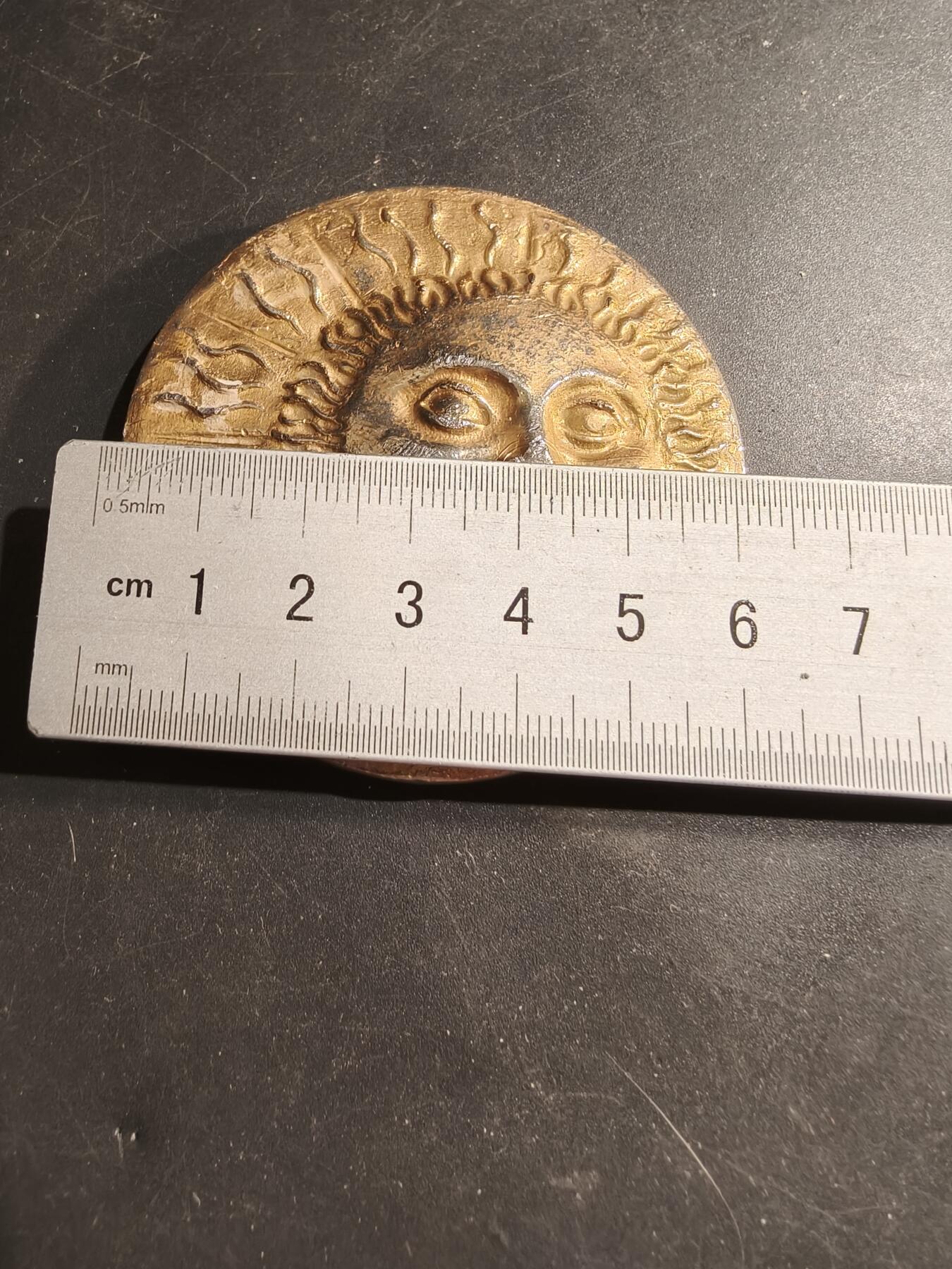 老王徽章第183期 法国太阳脸大铜章     直径60mm    重量224.4g