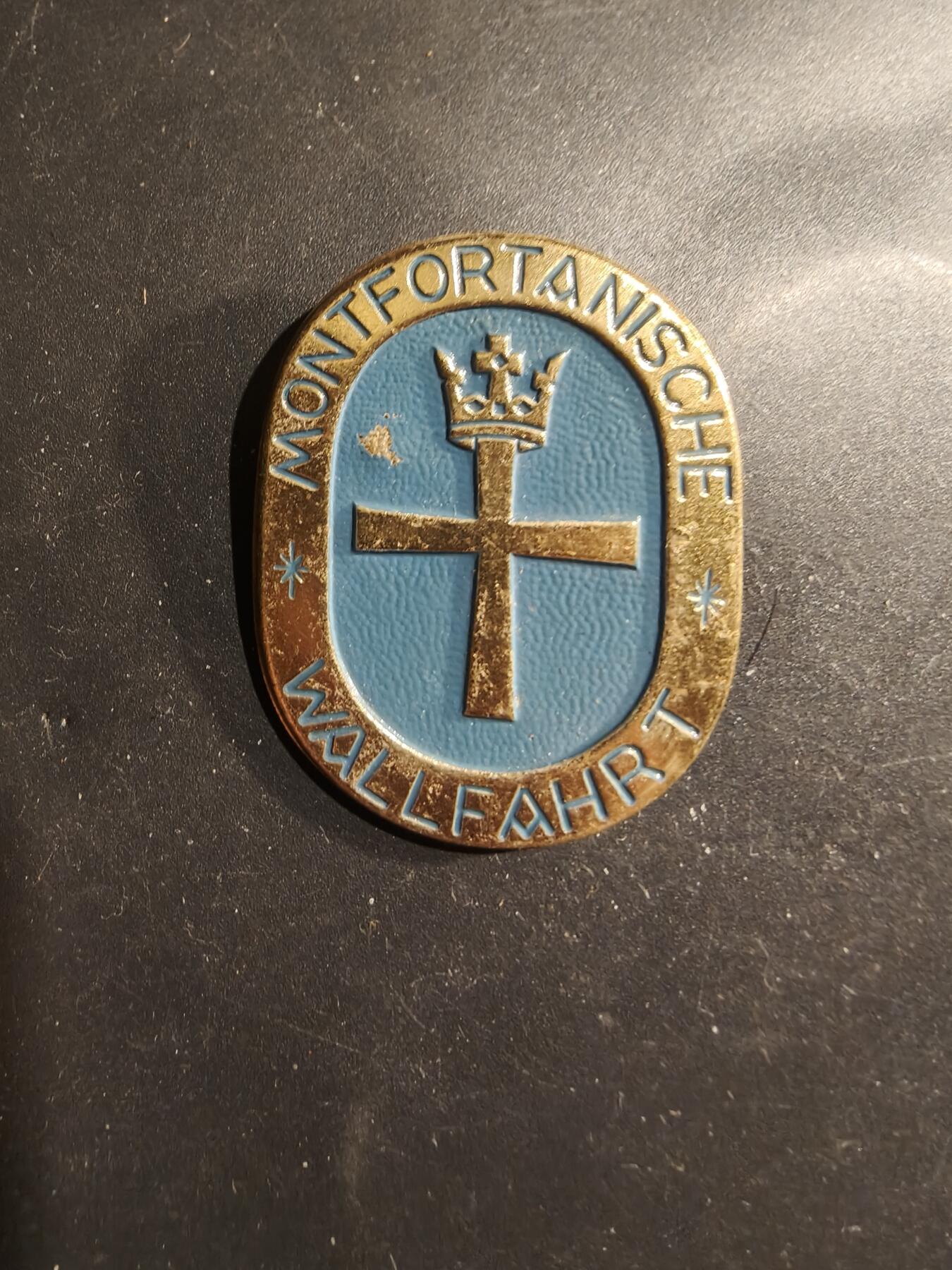 老王徽章第183期 德国蒙特福特朝圣者证章