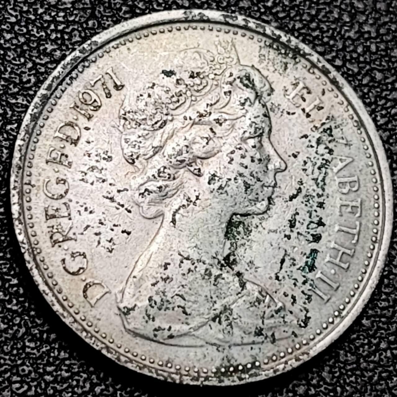 泉币菌-第193场- 新年第一场 新年快乐 本场拍品多 请提前出价 早期老版 1971年英国大5便士镍币 皇冠蓟草 23mm 