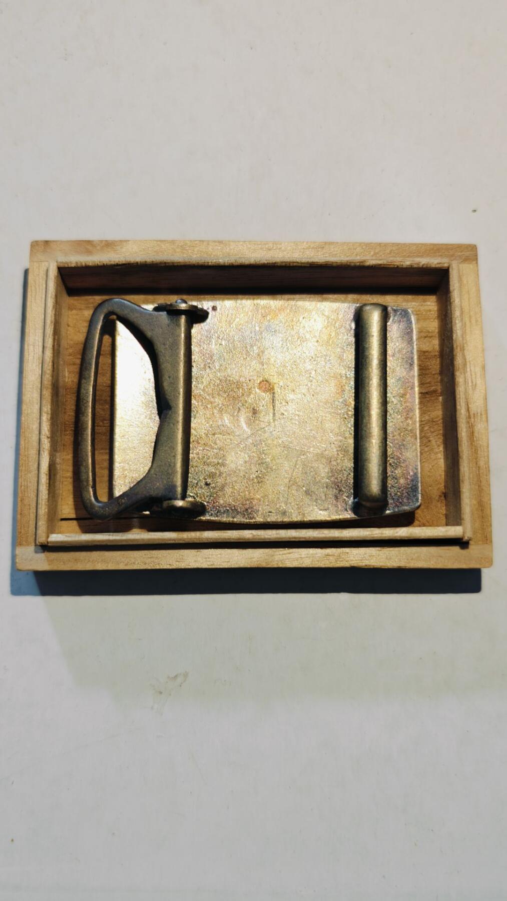 东亚勋章徽章主题拍卖8（120件） 众议院腰带扣（少见珍品带原盒