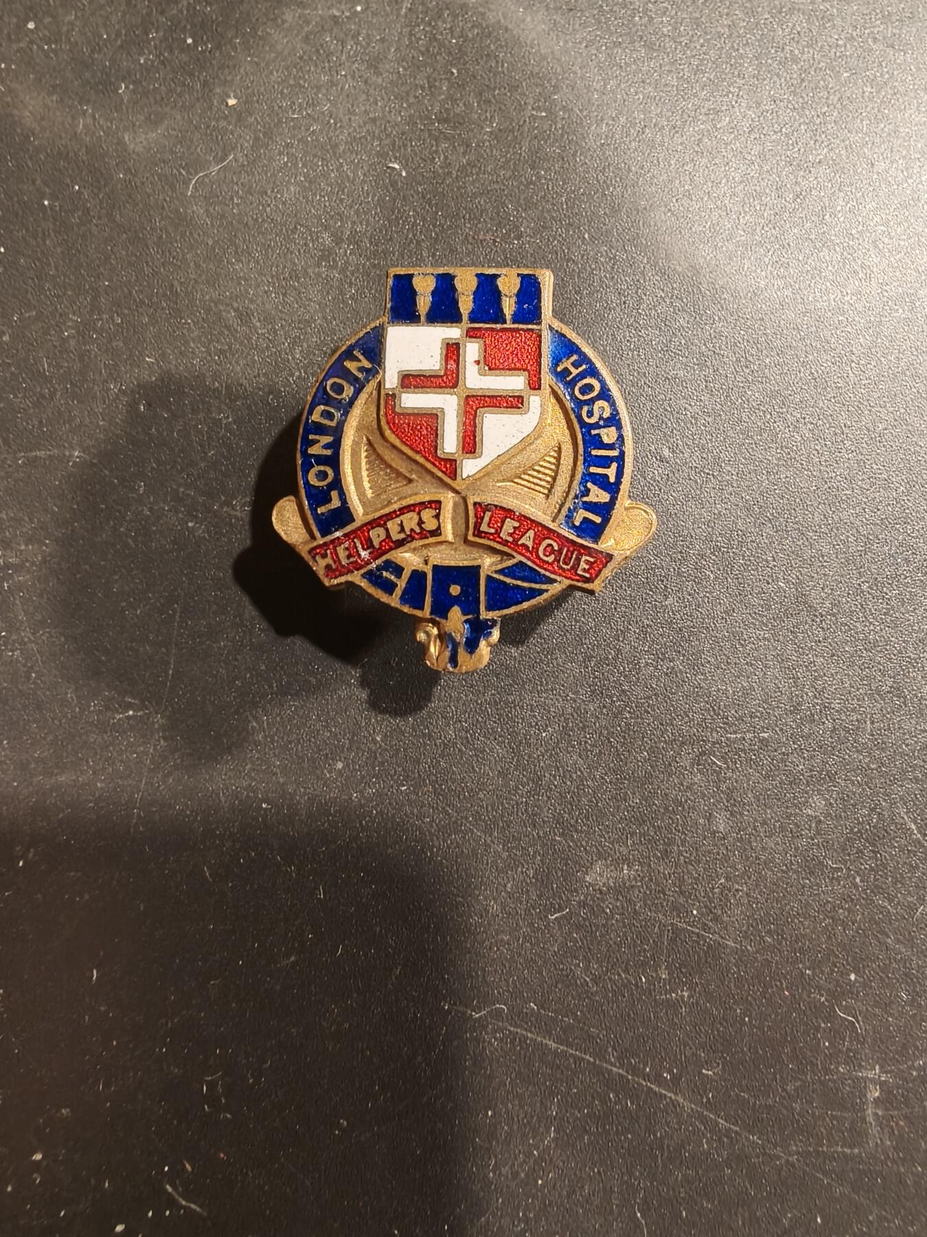 老王徽章第183期 英国伦敦医院助手联盟证章    二战时期