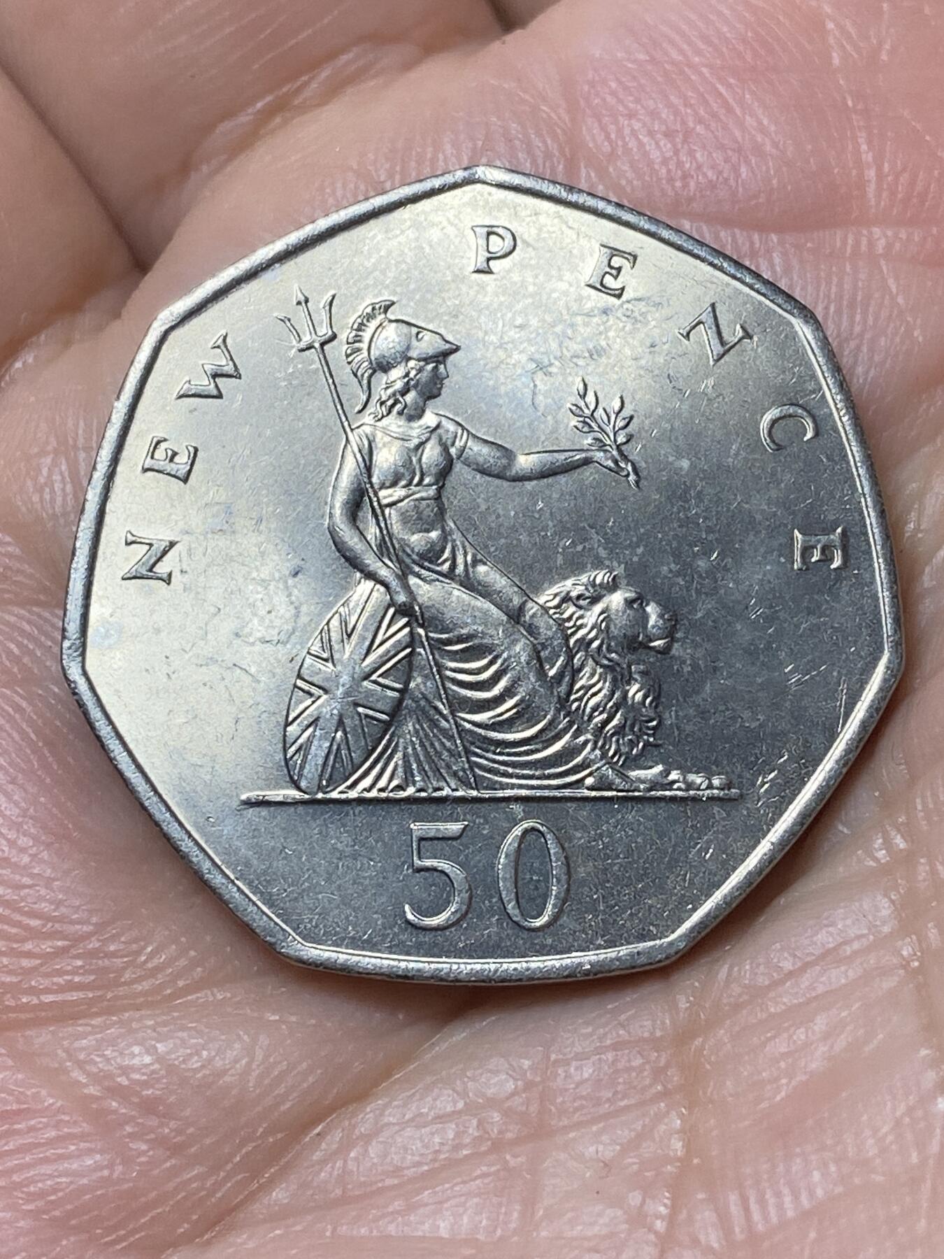 2026年第二十九场(总第一百九十八场）英国一线回流散币新年初九特拍场第一场(免佣金) 英国🇬🇧1969年50新便士(伊丽莎白二世中年花冠，十进制第一版首发年)