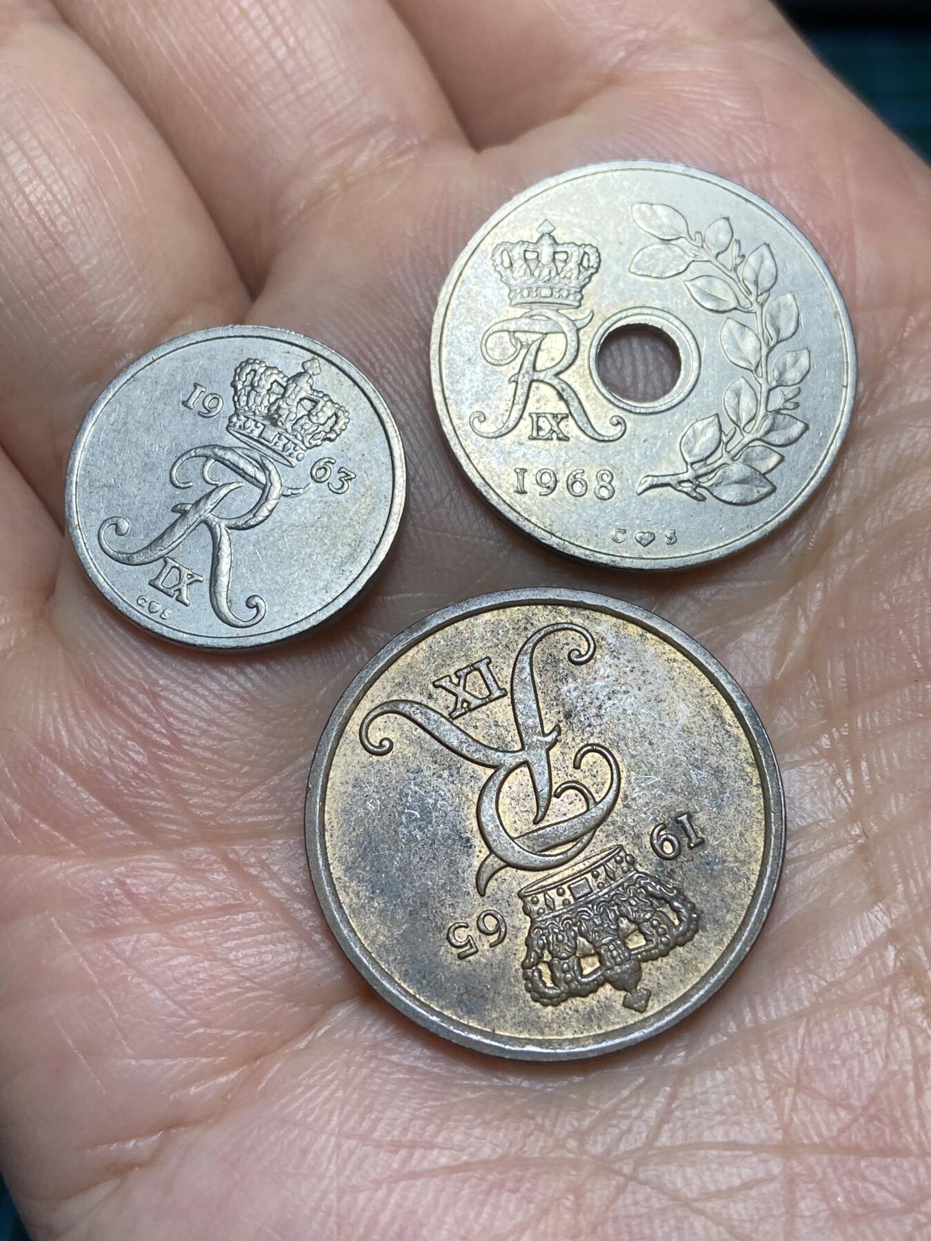 2026年第二十八场(总第一百九十七场）新春初七特拍场(佣金3%最低1元) 丹麦🇩🇰3枚：1963年10欧尔，65年5欧尔，68年25欧尔(弗雷德里克九世C; S版)