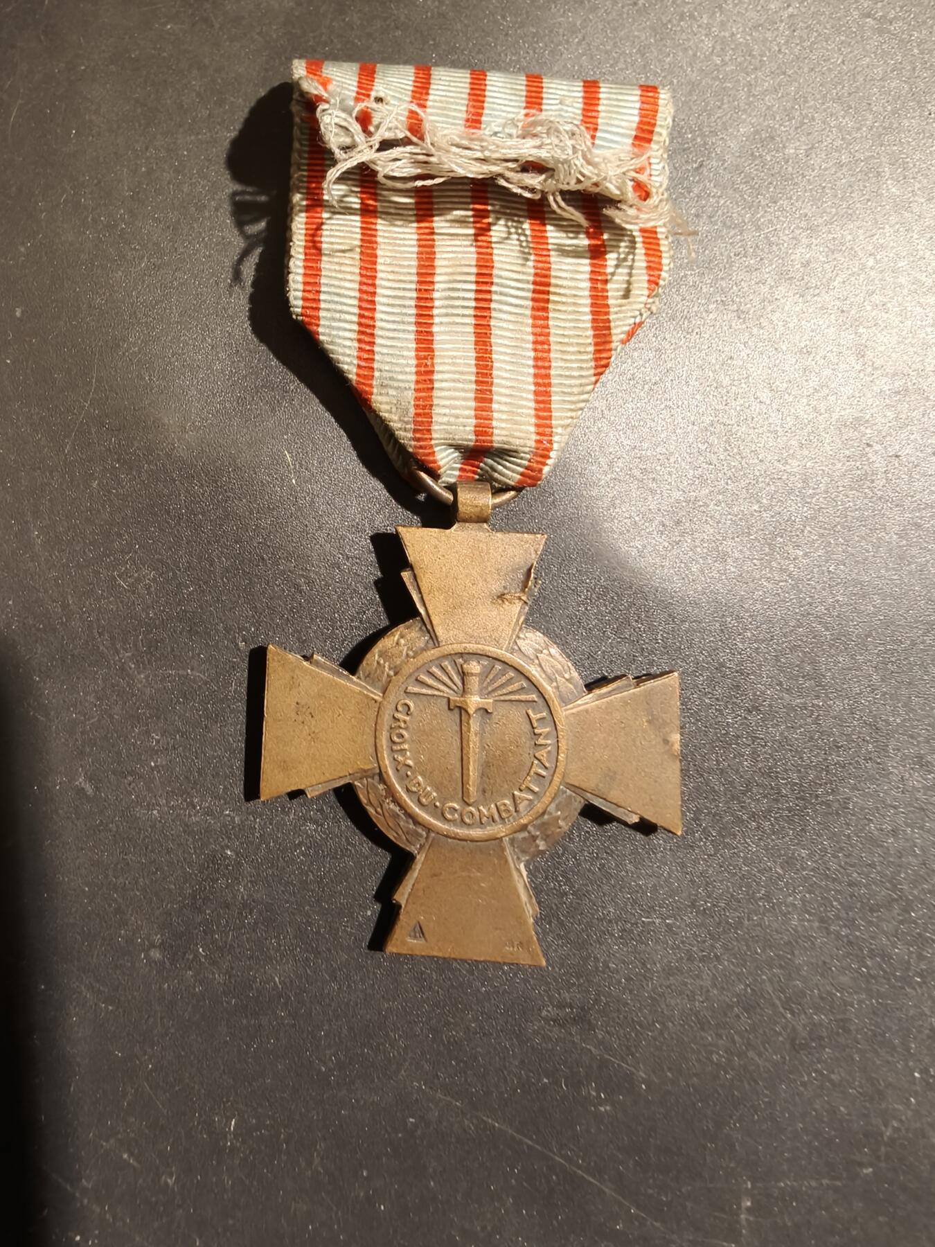 老王徽章第183期 法国战斗十字奖章