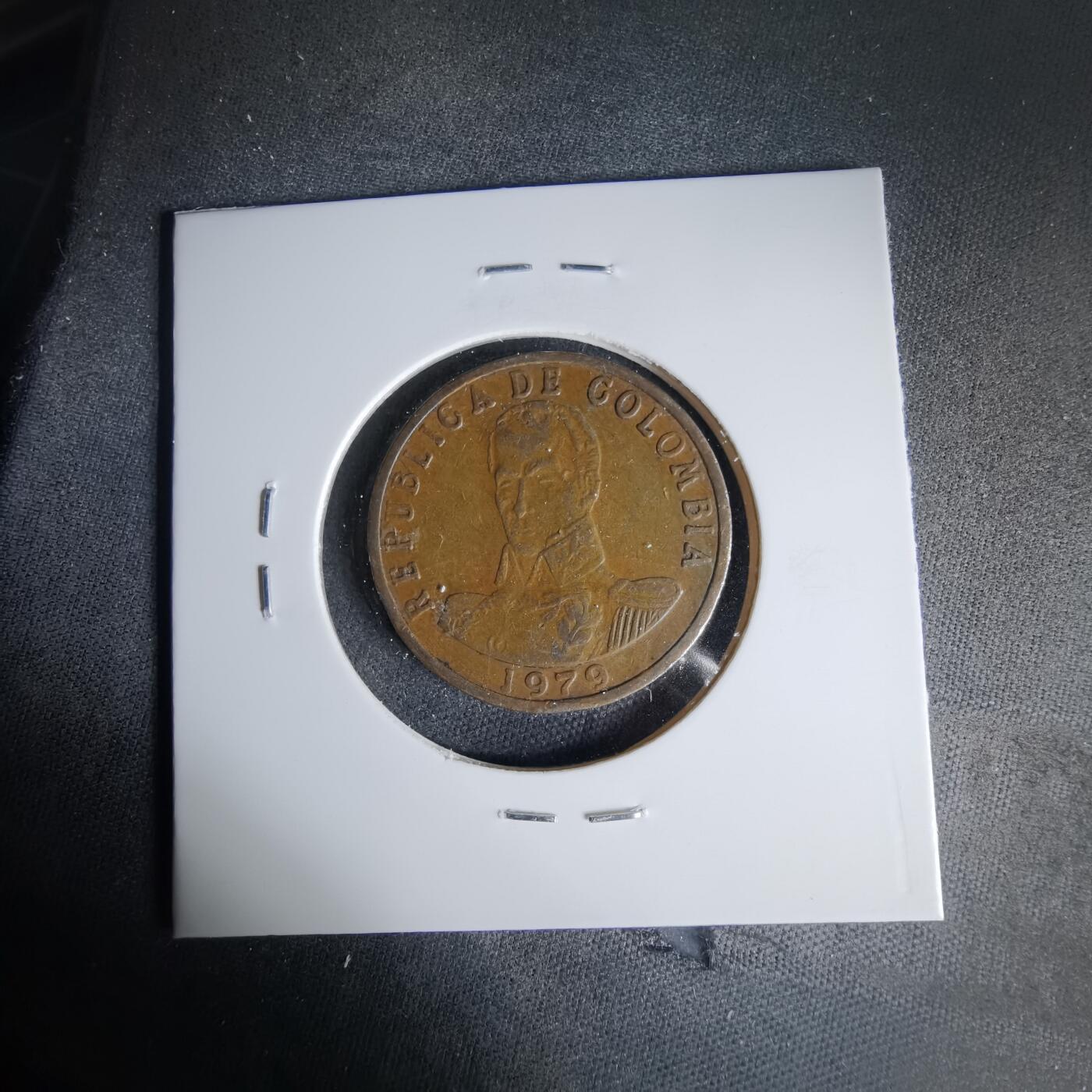 沼泽如烟--第999场 哥伦比亚1979年2比索