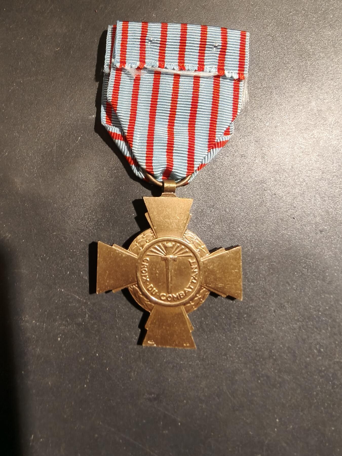 老王徽章第183期 法国战斗十字奖章