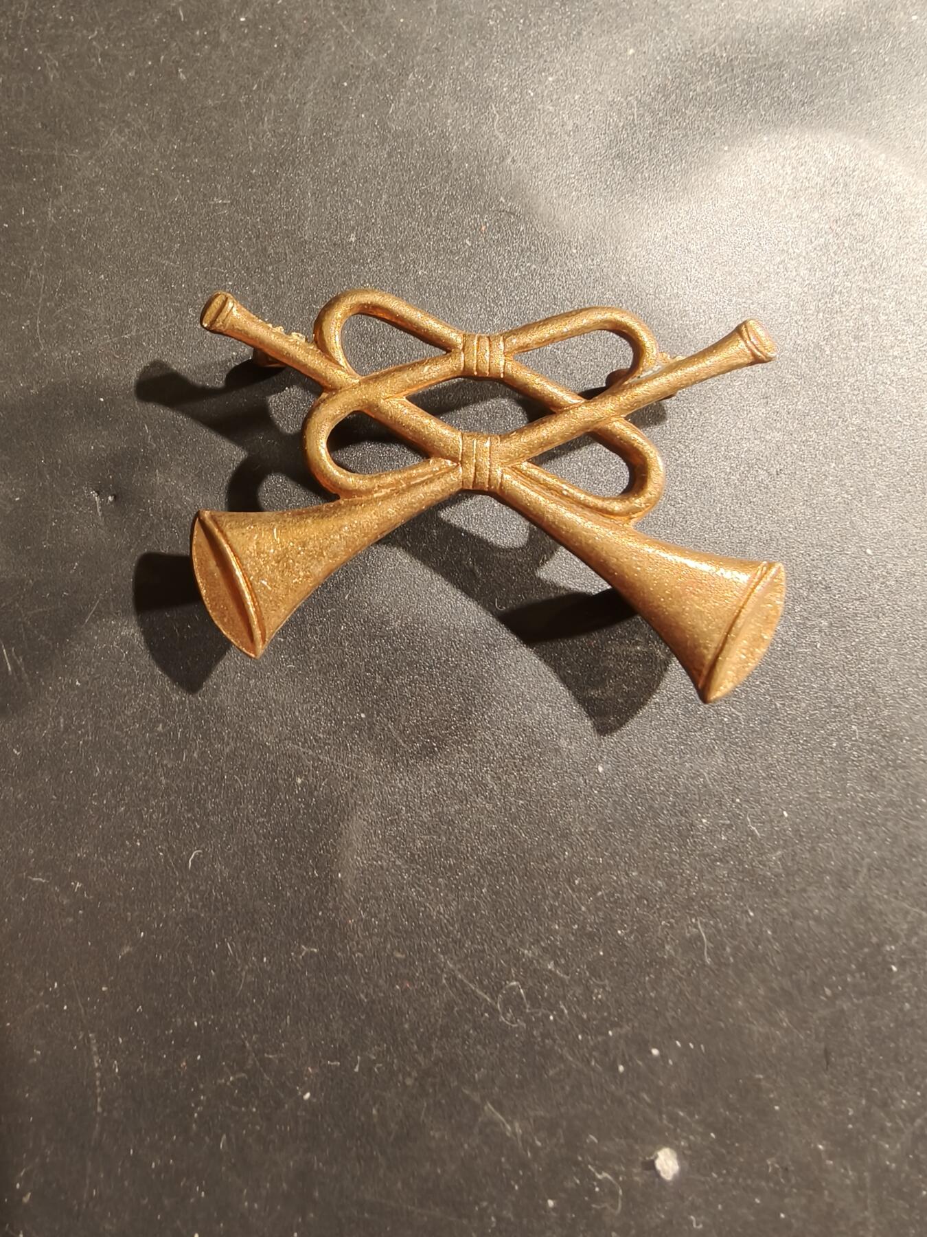 老王徽章第183期 英国皇家军乐团号手帽徽    一战时期