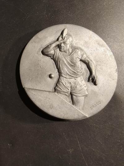 老王徽章第183期 - 法国乒乓球运动纪念章     直径66mm     重量141.3g