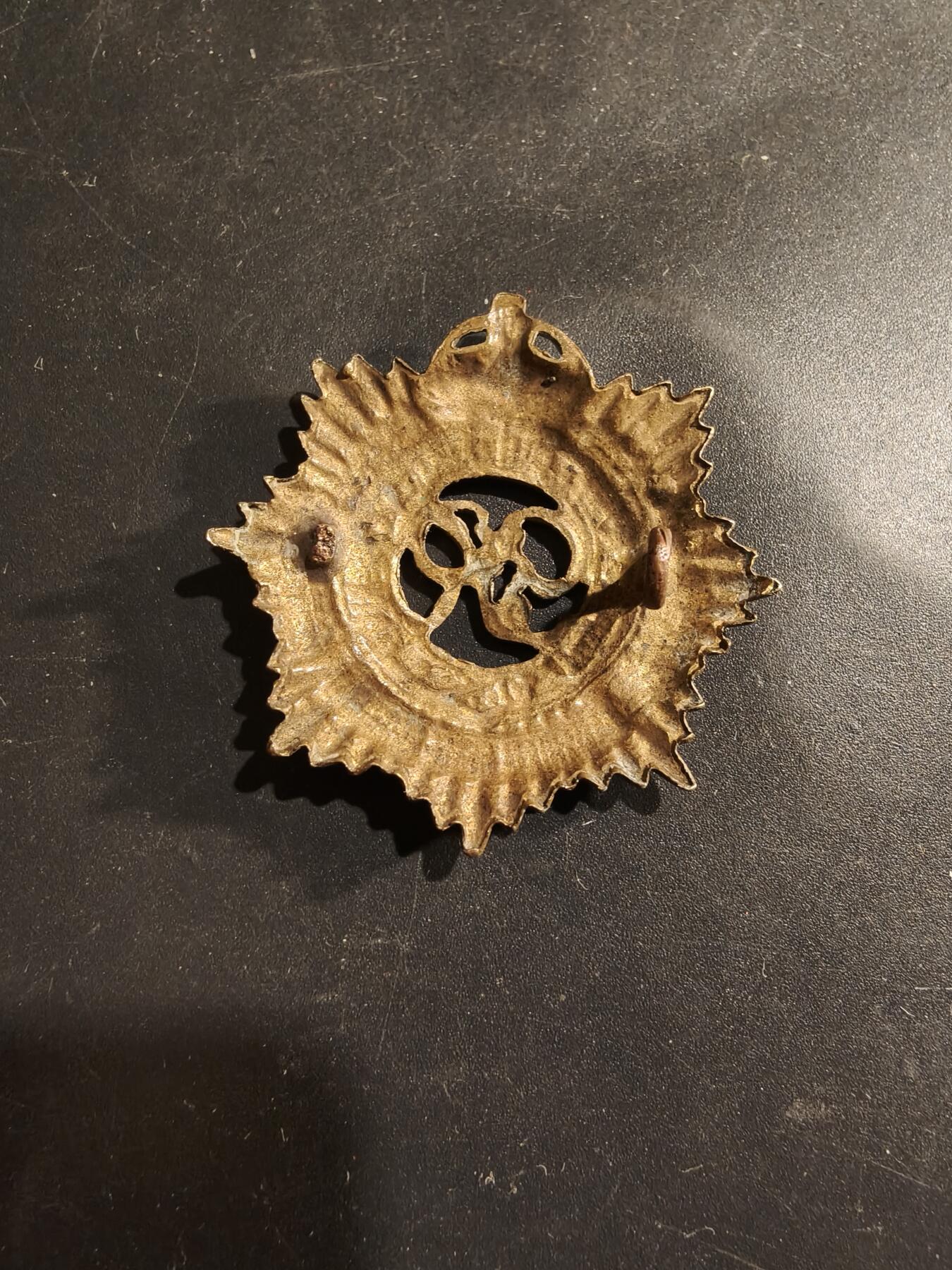 老王徽章第183期 英联邦加拿大皇家陆军服务军团帽徽    二战时期