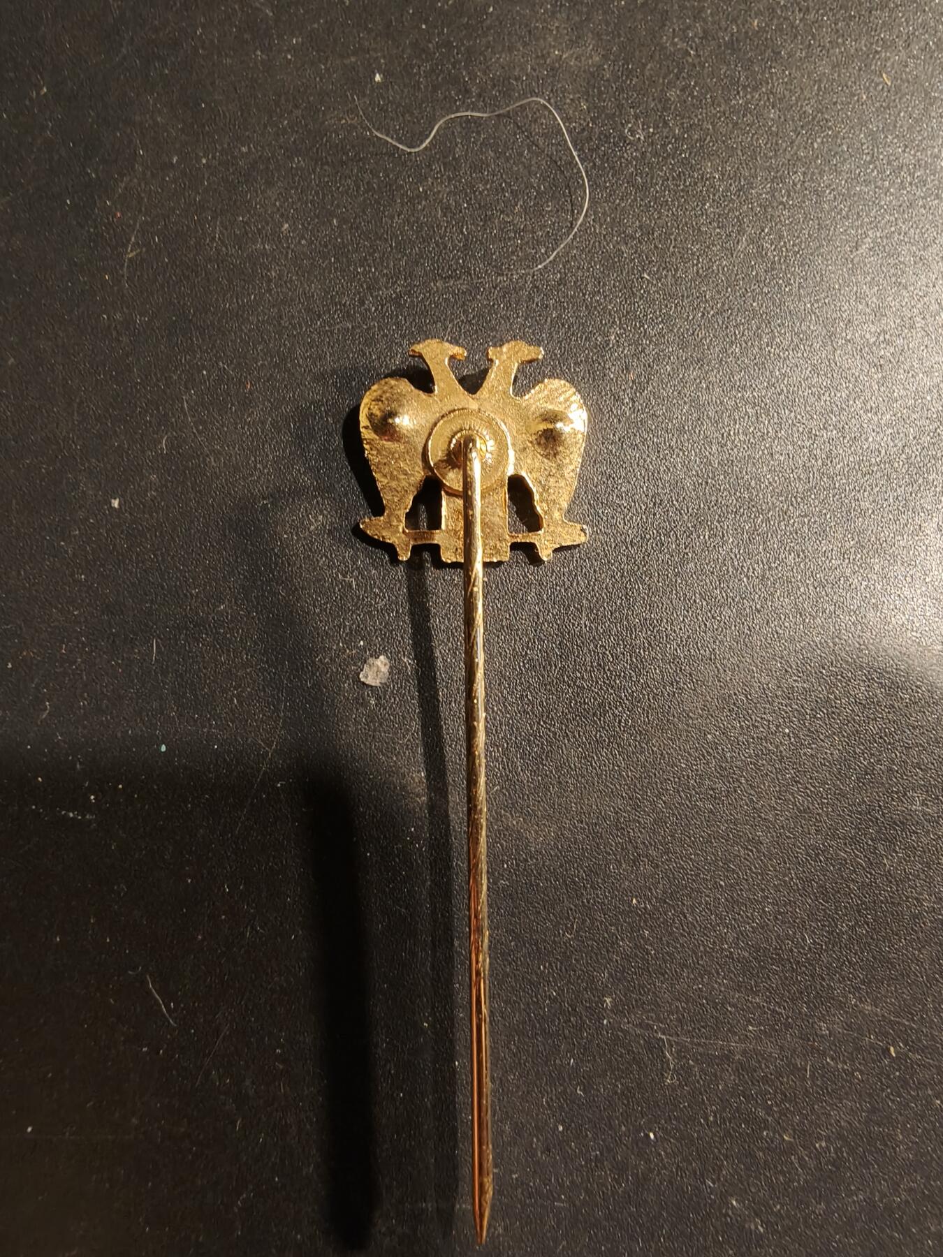 老王徽章第183期 英国共济会针插   镶嵌水钻