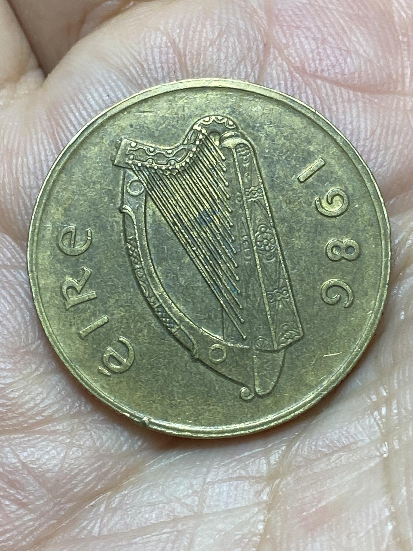 2026年第二十九场(总第一百九十八场）英国一线回流散币新年初九特拍场第一场(免佣金) 爱尔兰🇮🇪1986年20便士(共和国时期第二套)