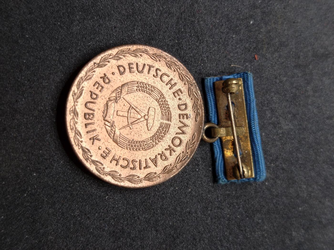 凯旋世界勋赏（持续上新中）（第22期新年大拍）（欢迎送拍）（对拍品有疑问请询问客服，不接受到手刀，出价默认拍品品相。请认真阅读拍卖规则！出价默认已认可！）（收到货请录制开箱视频，无视频概不处理问题。）