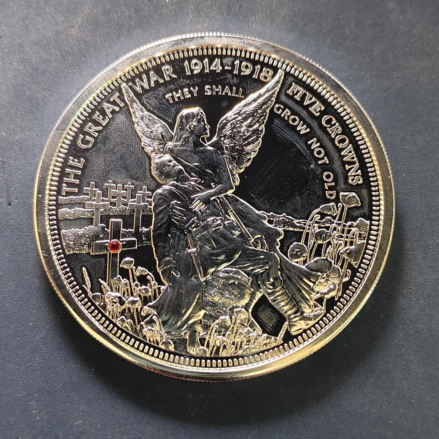 【全场包邮】纯粹捡漏拍505场 【罕见】特里斯坦和达库尼亚2018年5克朗一战百年纪念精制镶嵌宝石镀银币-盒证全-量499