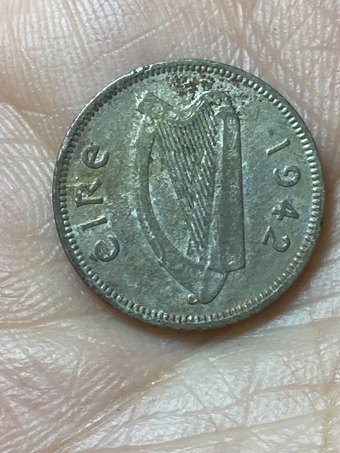 2026年第二十九场(总第一百九十八场）英国一线回流散币新年初九特拍场第一场(免佣金) 爱尔兰🇮🇪1942年3便士(共和国时期第一套第二版)