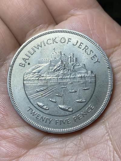 2026年第二十九场(总第一百九十八场）英国一线回流散币新年初九特拍场第一场(免佣金) - 英属泽西岛🇯🇪1977年25便士克朗型大币(伊丽莎白二世登基25周年银禧纪念币)