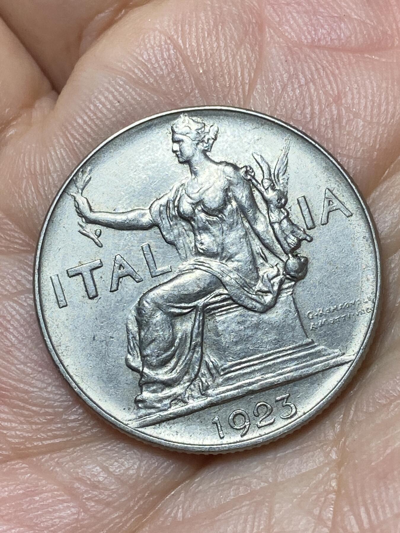 2026年第二十九场(总第一百九十八场）英国一线回流散币新年初九特拍场第一场(免佣金) 意大利王国1923年1里拉(维托里奥·埃马努埃莱三世第三套)