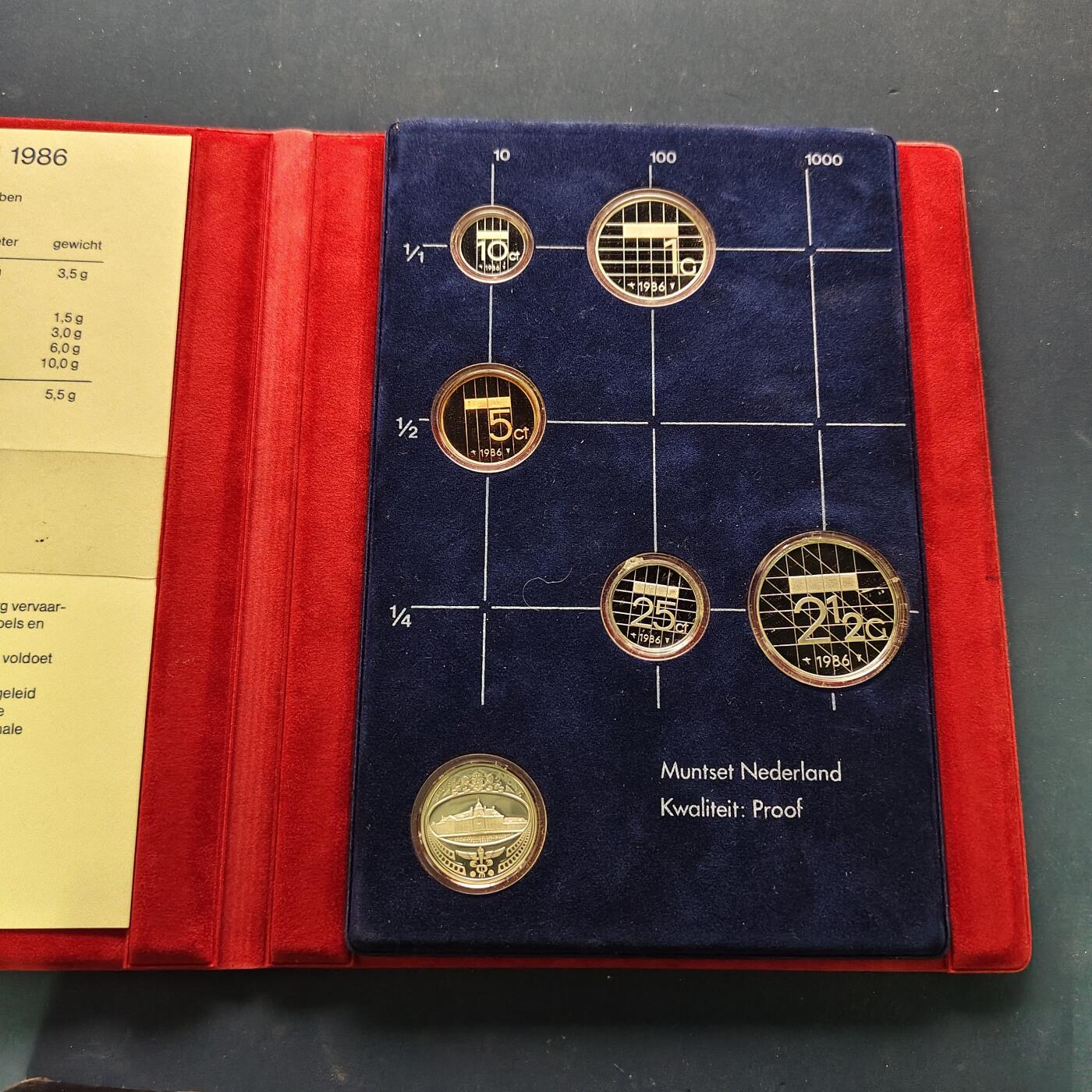 【全场包邮】纯粹捡漏拍505场 【银章】荷兰1986年官方精制套币-含造币厂精制银章