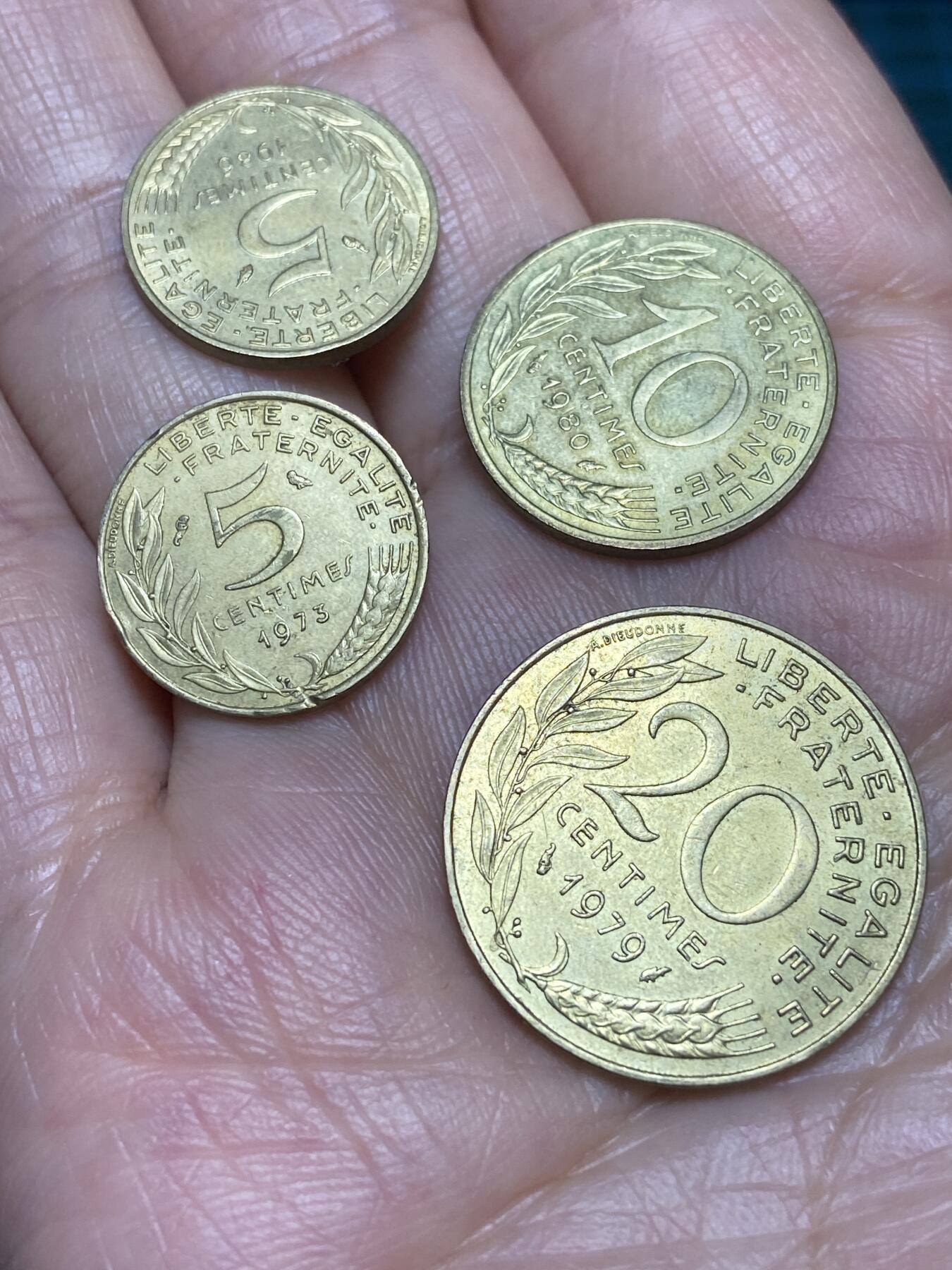 2026年第二十八场(总第一百九十七场）新春初七特拍场(佣金3%最低1元) 法国🇫🇷猫头鹰标和海豚标小面值4枚：1973年86年5生丁，1980年10生丁，1979年20生丁