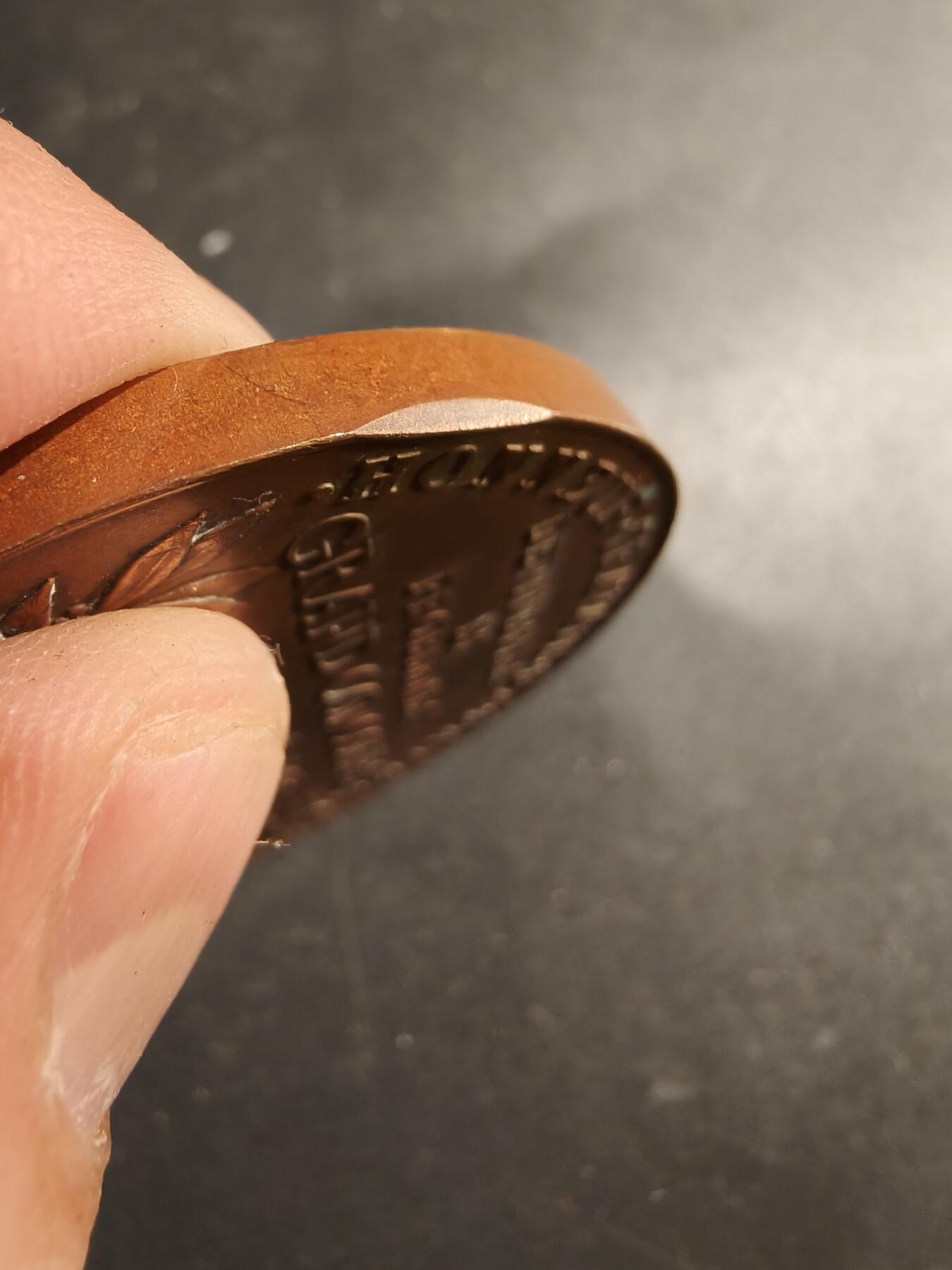 老王徽章第183期 法国1895年《小日报》“智力竞赛与问题大奖赛”大铜章      直径58mm    重量102.1g