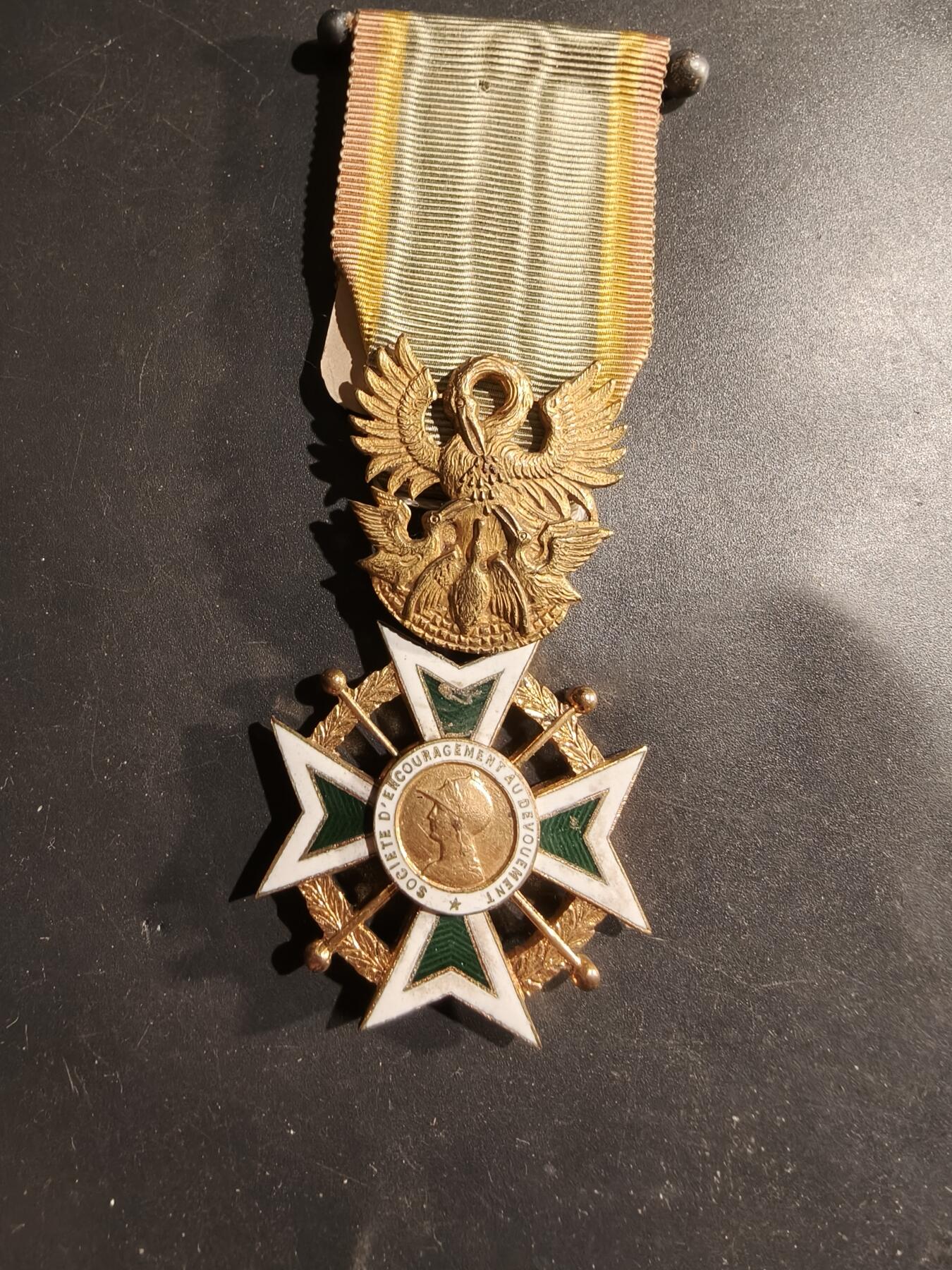 老王徽章第183期 法国骑士级奉献鼓励协会勋章    原盒