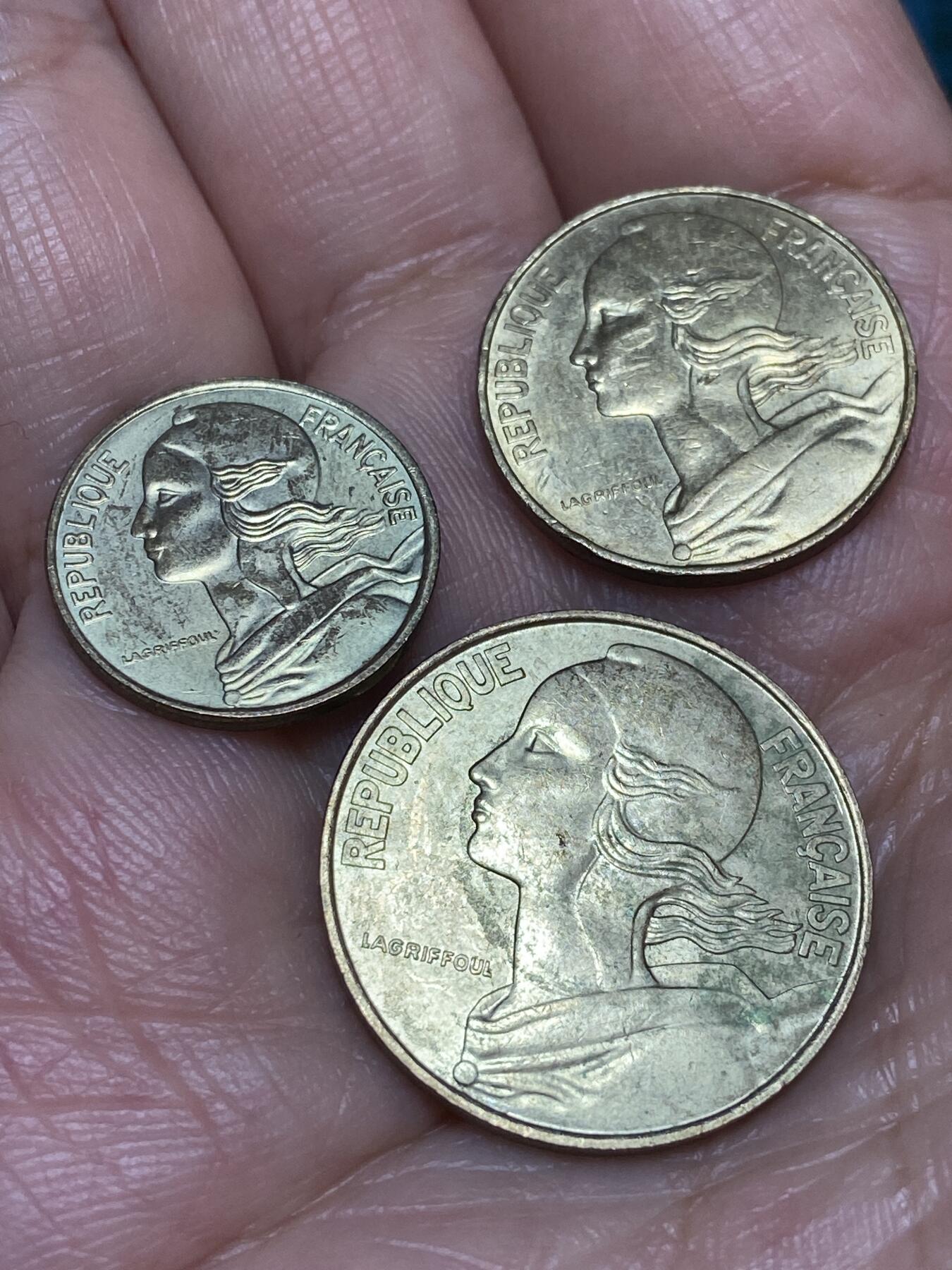 2026年第二十八场(总第一百九十七场）新春初七特拍场(佣金3%最低1元) 法国🇫🇷海豚标小面值3枚：1987年5生丁，84年10生丁，89年20生丁