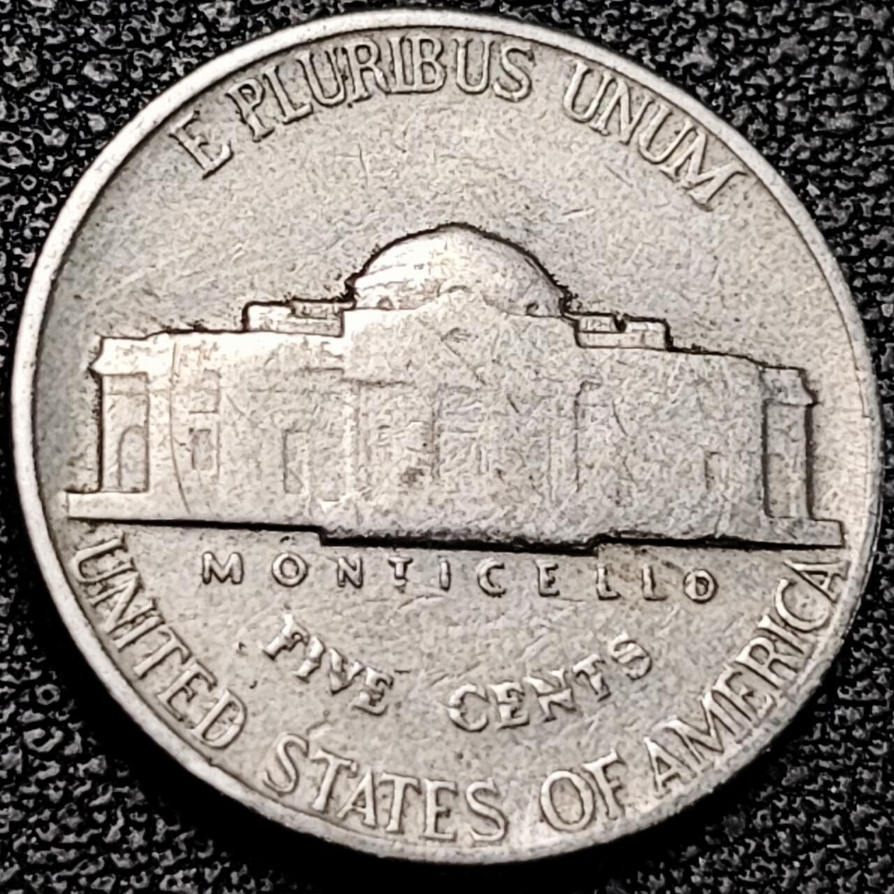 泉币菌-第193场- 新年第一场 新年快乐 本场拍品多 请提前出价 美国1949年5美分纪念币 杰斐逊 及 故居蒙蒂塞洛庄园 21mm 