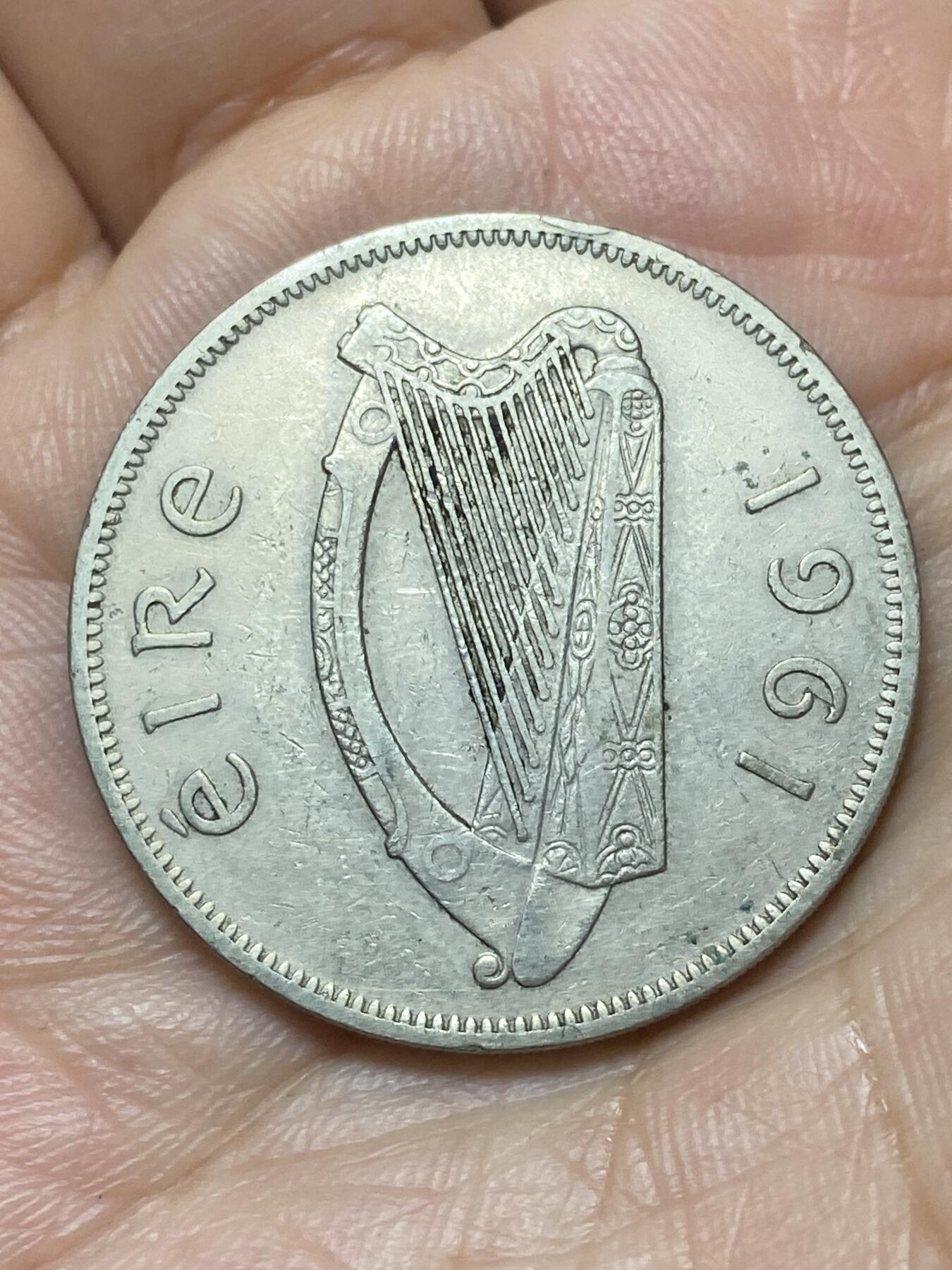 2026年第二十九场(总第一百九十八场）英国一线回流散币新年初九特拍场第一场(免佣金) 爱尔兰🇮🇪1961年1/2克朗(等值2先令6便士，共和国时期第一套第二版)