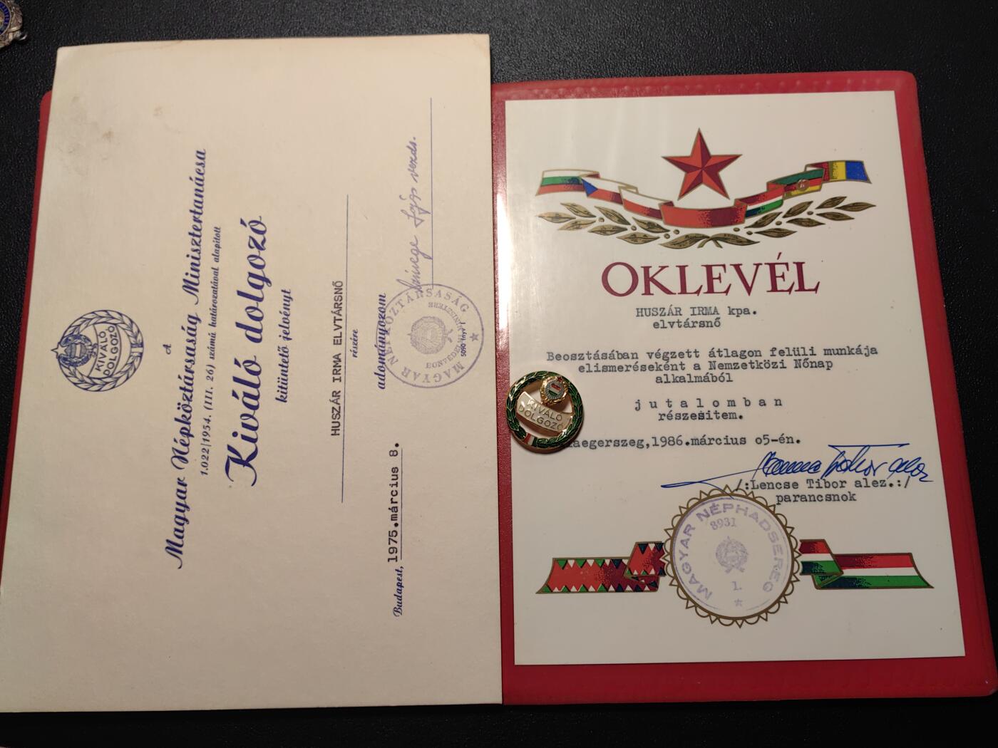 靖甫拍卖第五场 匈牙利部长会议劳动优秀证章 女得主 带个人民军8931部队妇女节发的奖金证书