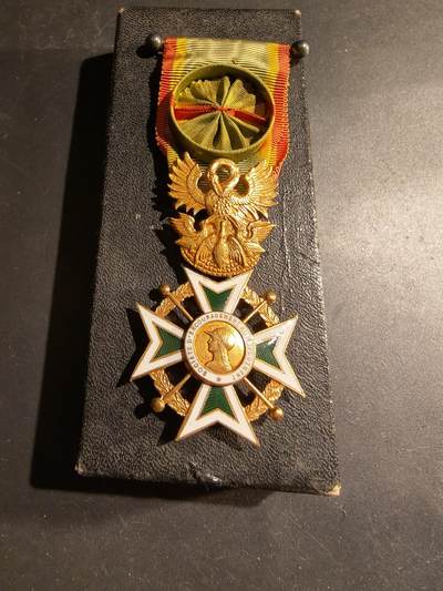 老王徽章第183期 - 法国军官级奉献鼓励协会    原盒